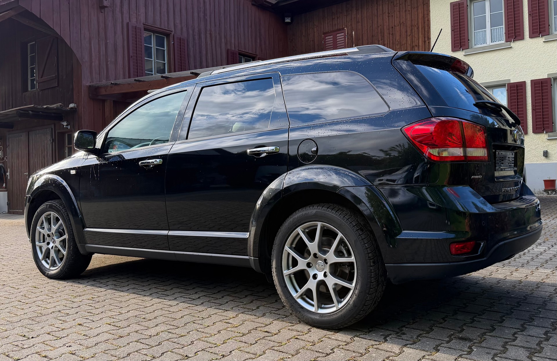 FIAT Freemont 2.0 MJ Lounge AWD Automat-image-3