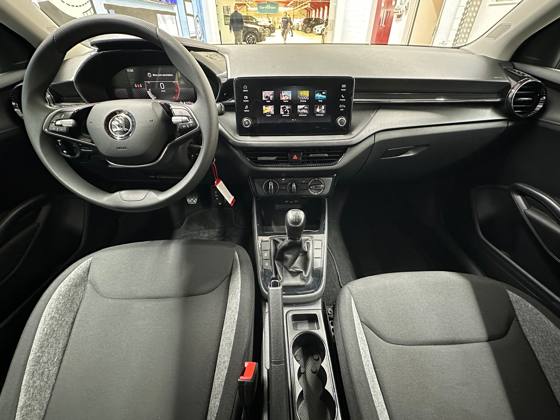 SKODA Fabia 1.0 MPI Essence-image-9