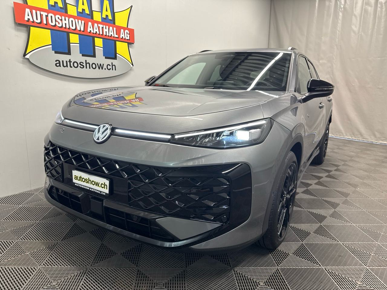 VW T-Roc 1.5 eTSI R-Line Black Style-image-18