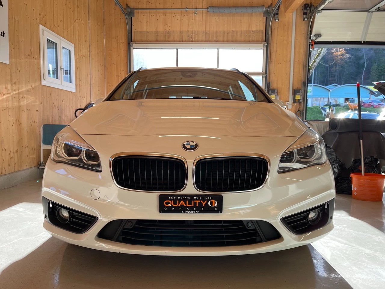 BMW 218d Gran Tourer Steptronic-showroom-element-1