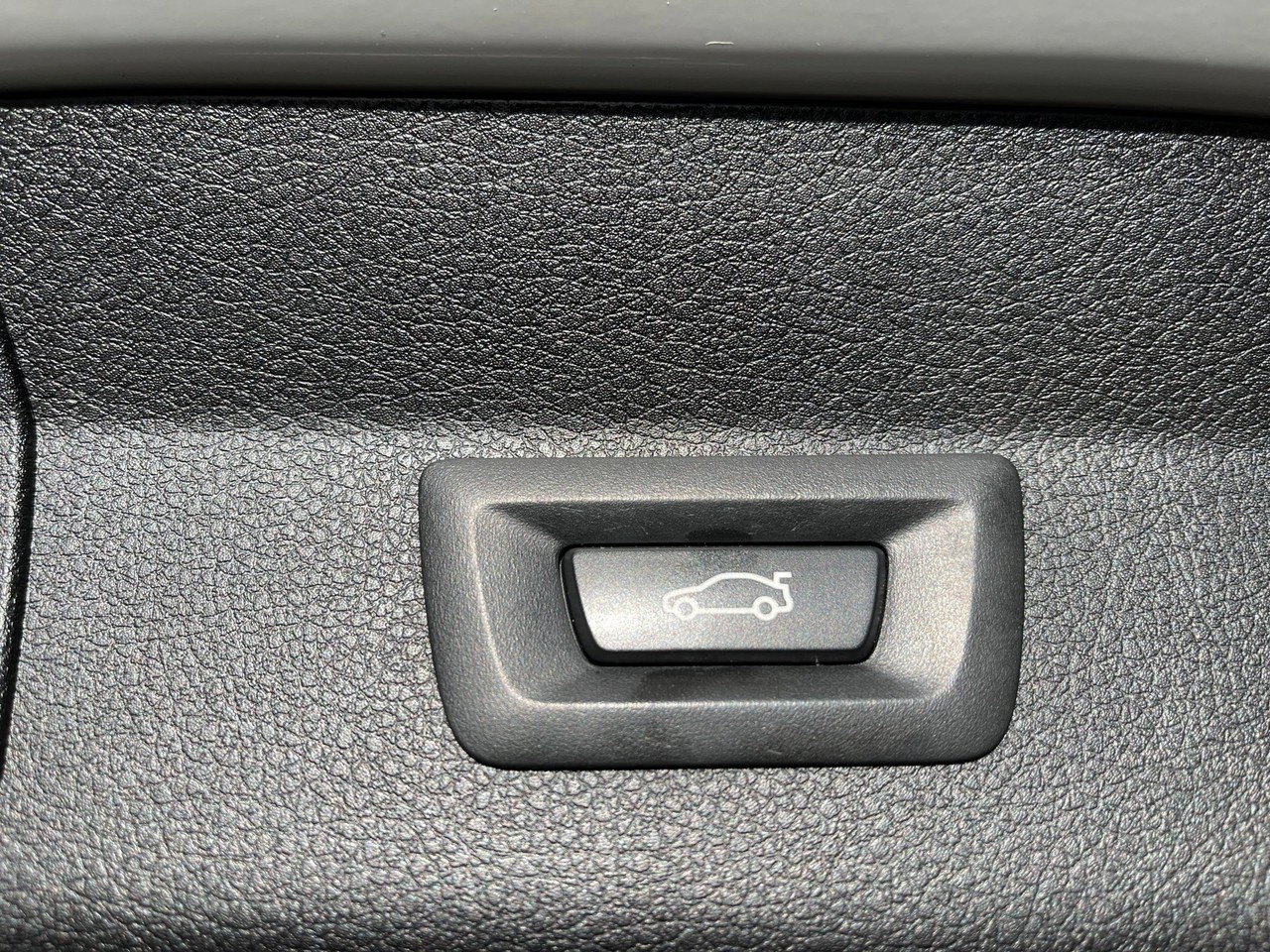 BMW 218d Gran Tourer Steptronic-image-12