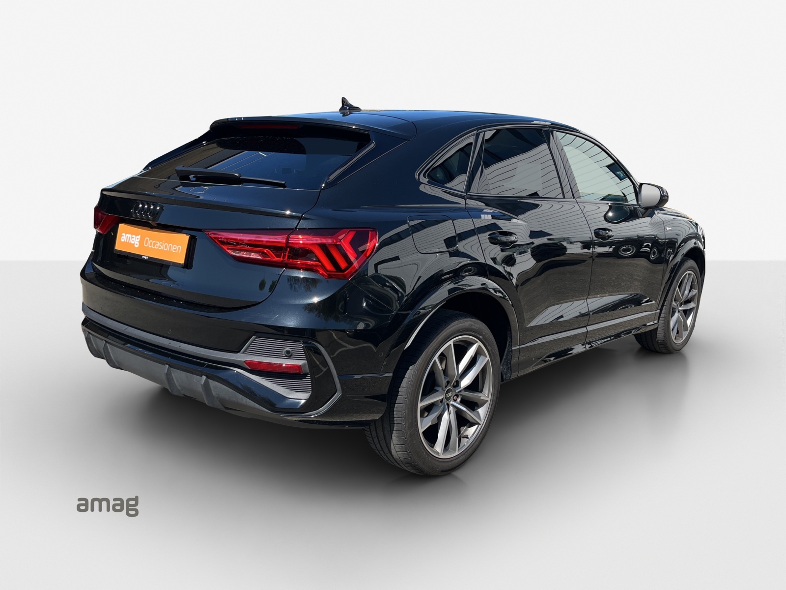 AUDI Q3 Sportback 35 TFSI S line Attraction S-tronic-image-4