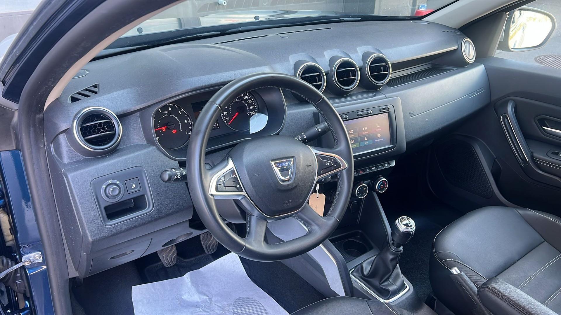 DACIA Duster TCe 125 Prestige 4x4-image-11