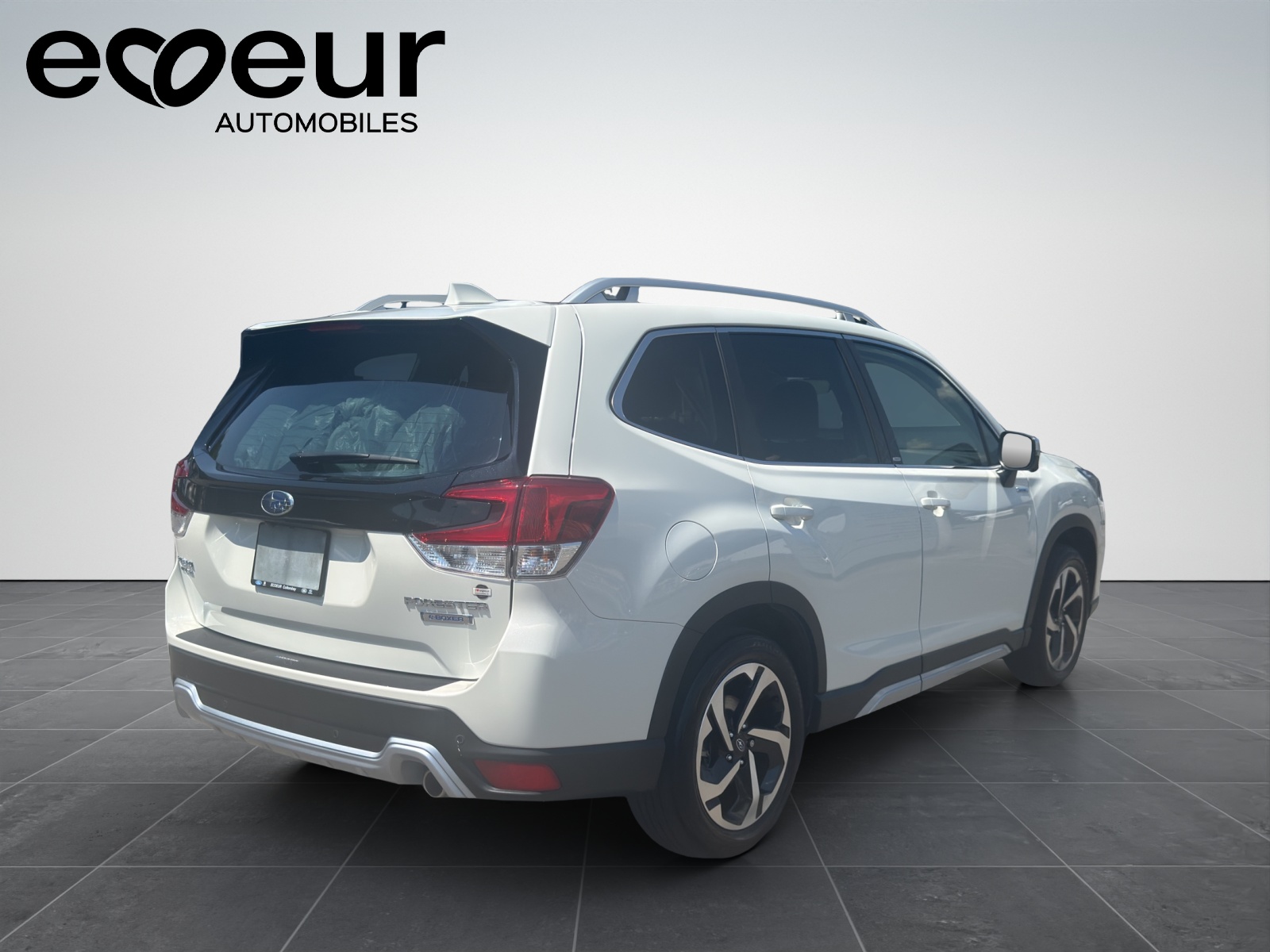 SUBARU Forester Station 2.0i e-Boxer Luxury-image-5