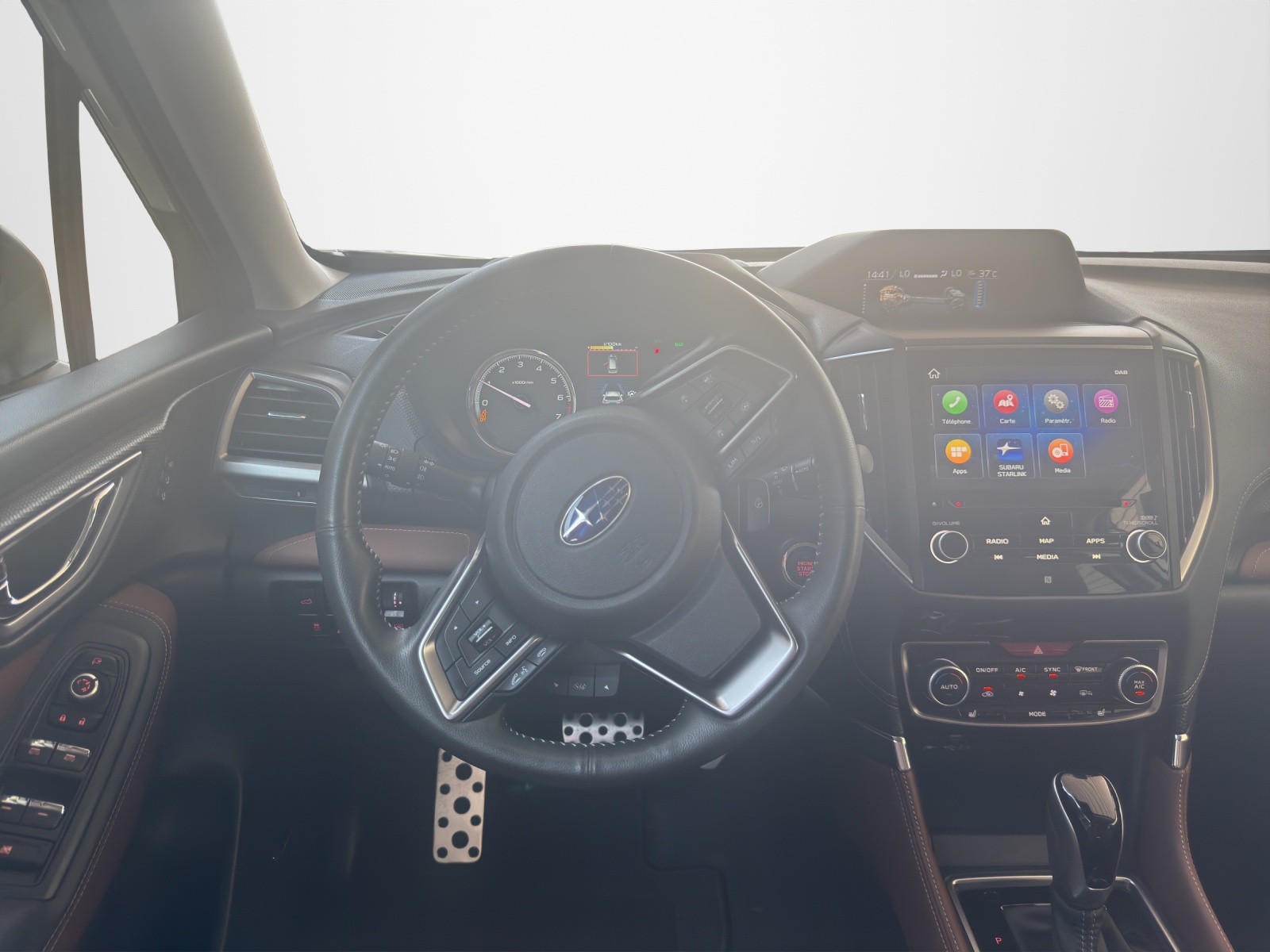 SUBARU Forester Station 2.0i e-Boxer Luxury-image-10