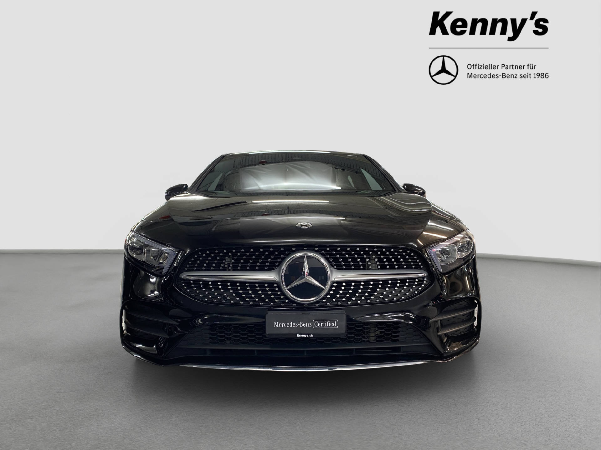 MERCEDES-BENZ A 220 AMG Line 4MATIC-showroom-element-1
