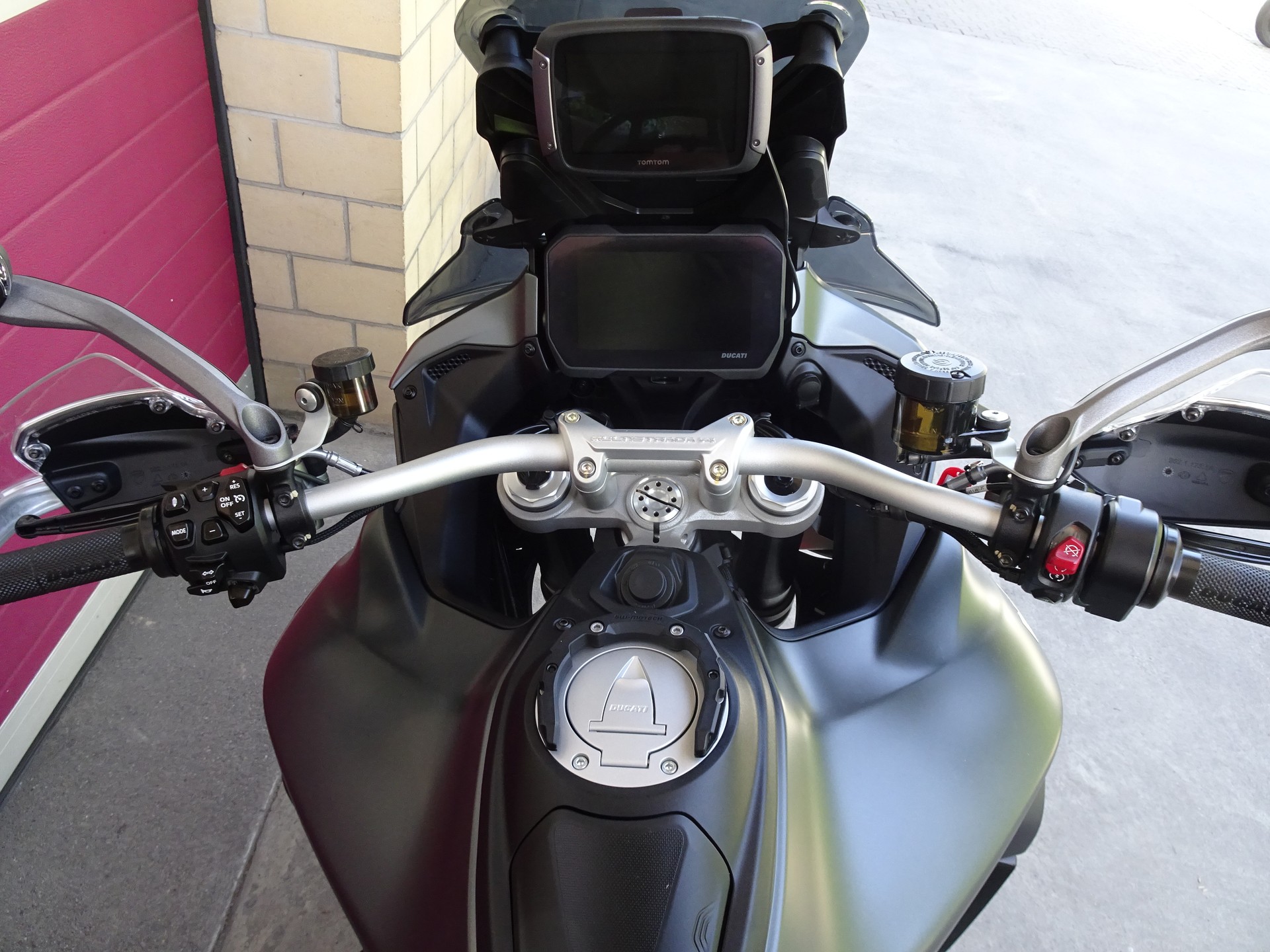 DUCATI Multistrada V4 S Travel & Radar-image-5