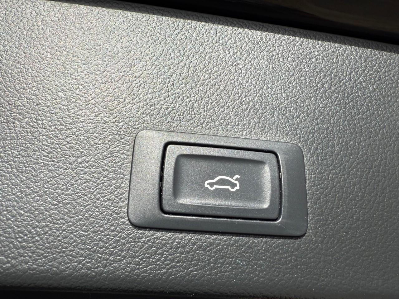 AUDI A6 Avant 3.0 TDI V6 quattro S-tronic-image-15