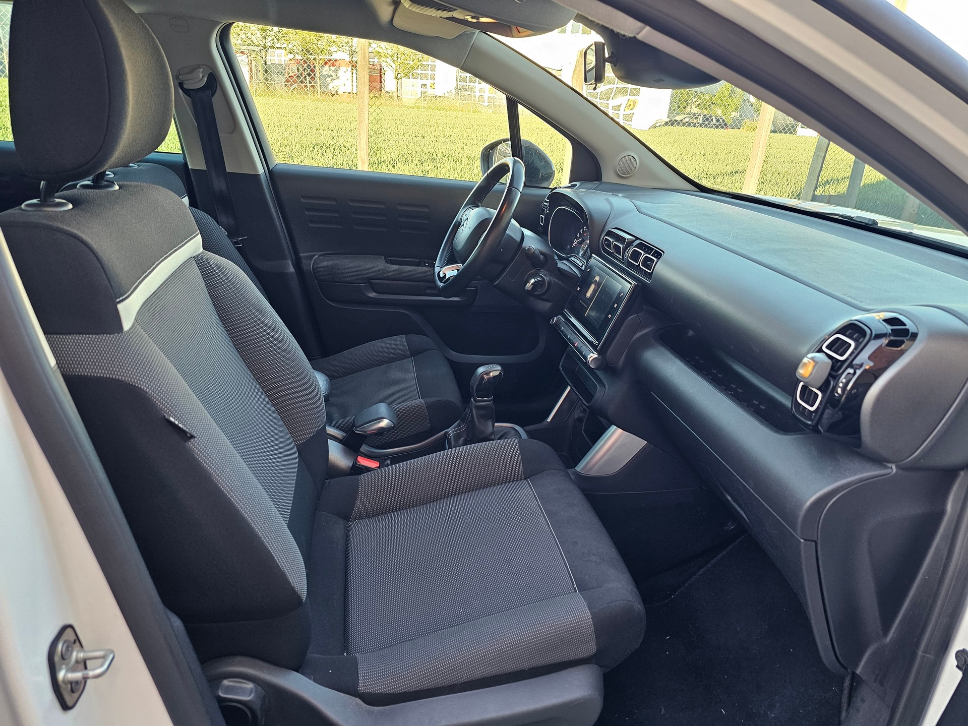 CITROEN C3 Aircross 1.2i PureTech Feel-image-8