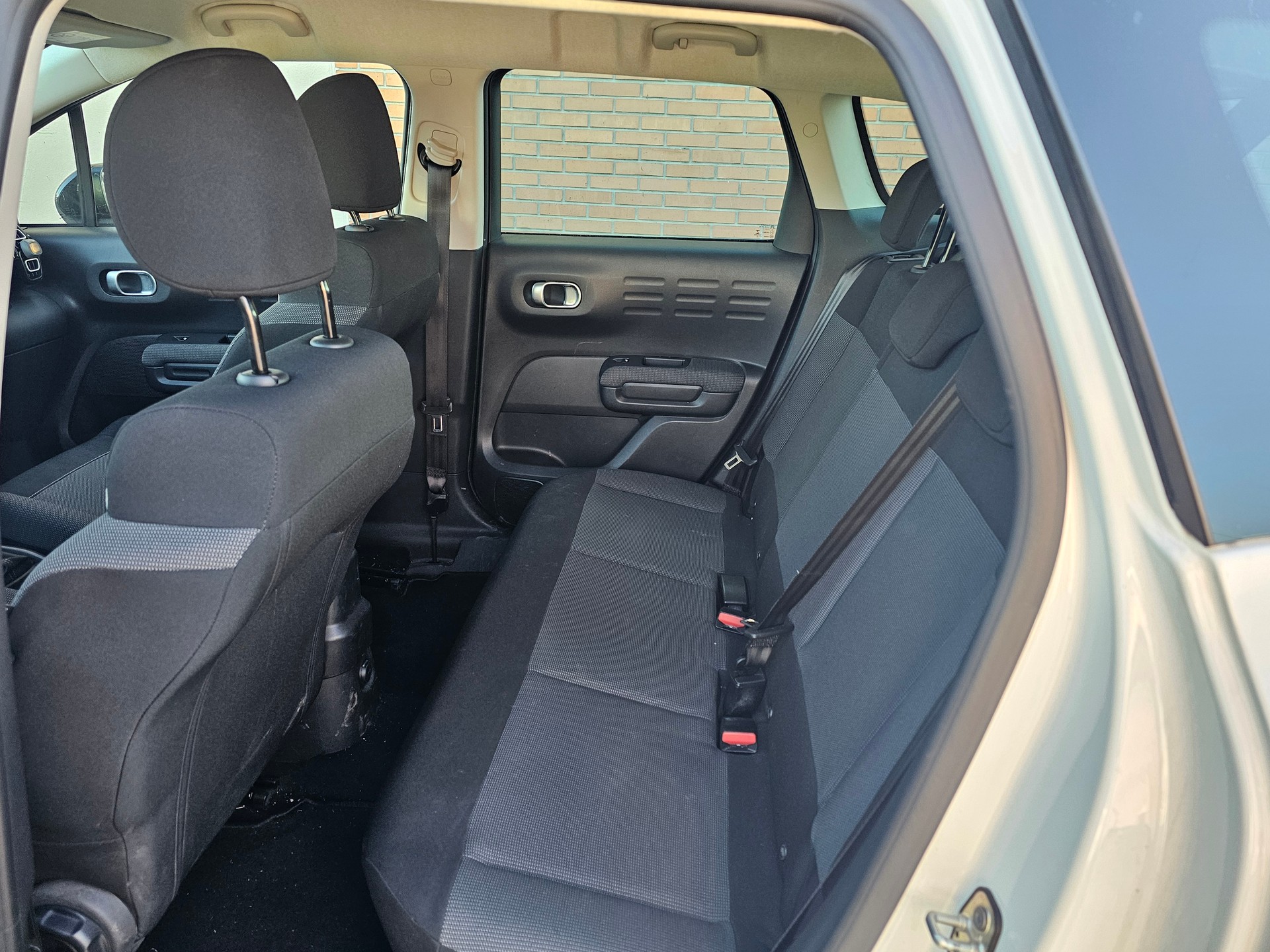 CITROEN C3 Aircross 1.2i PureTech Feel-image-9