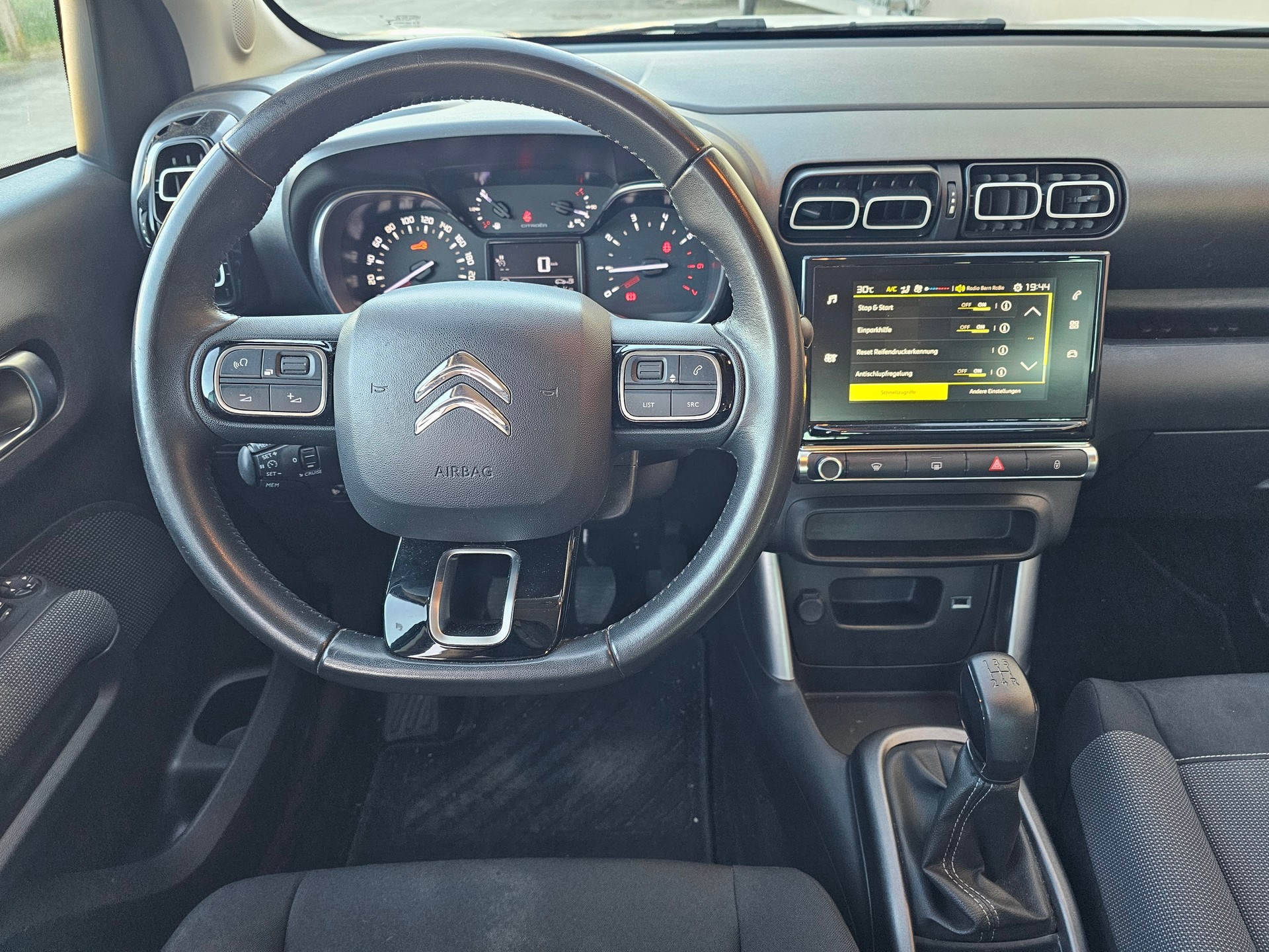 CITROEN C3 Aircross 1.2i PureTech Feel-image-12