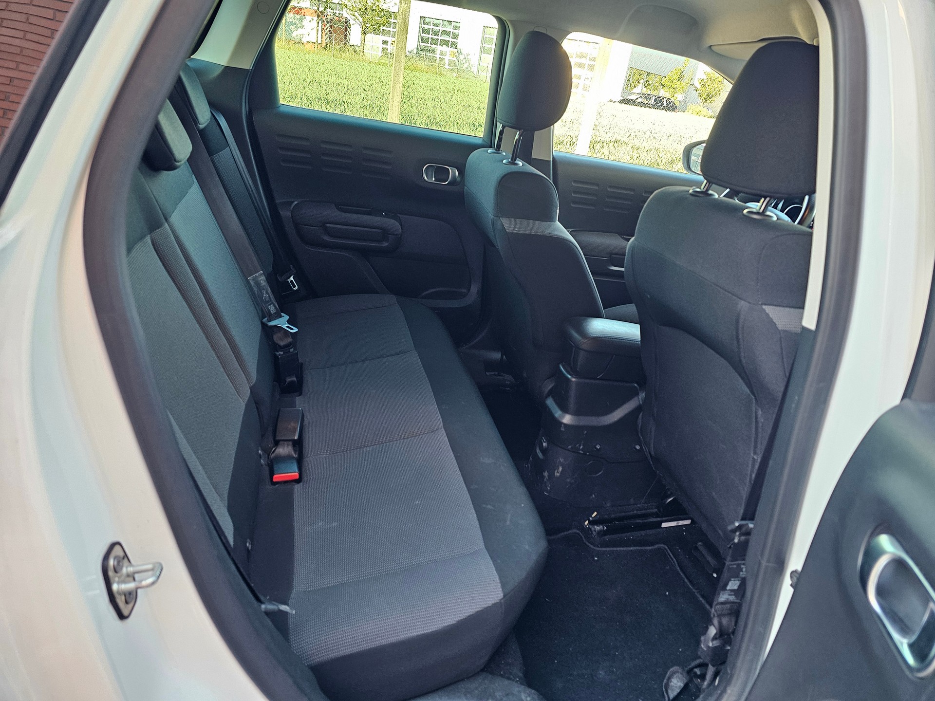 CITROEN C3 Aircross 1.2i PureTech Feel-image-10