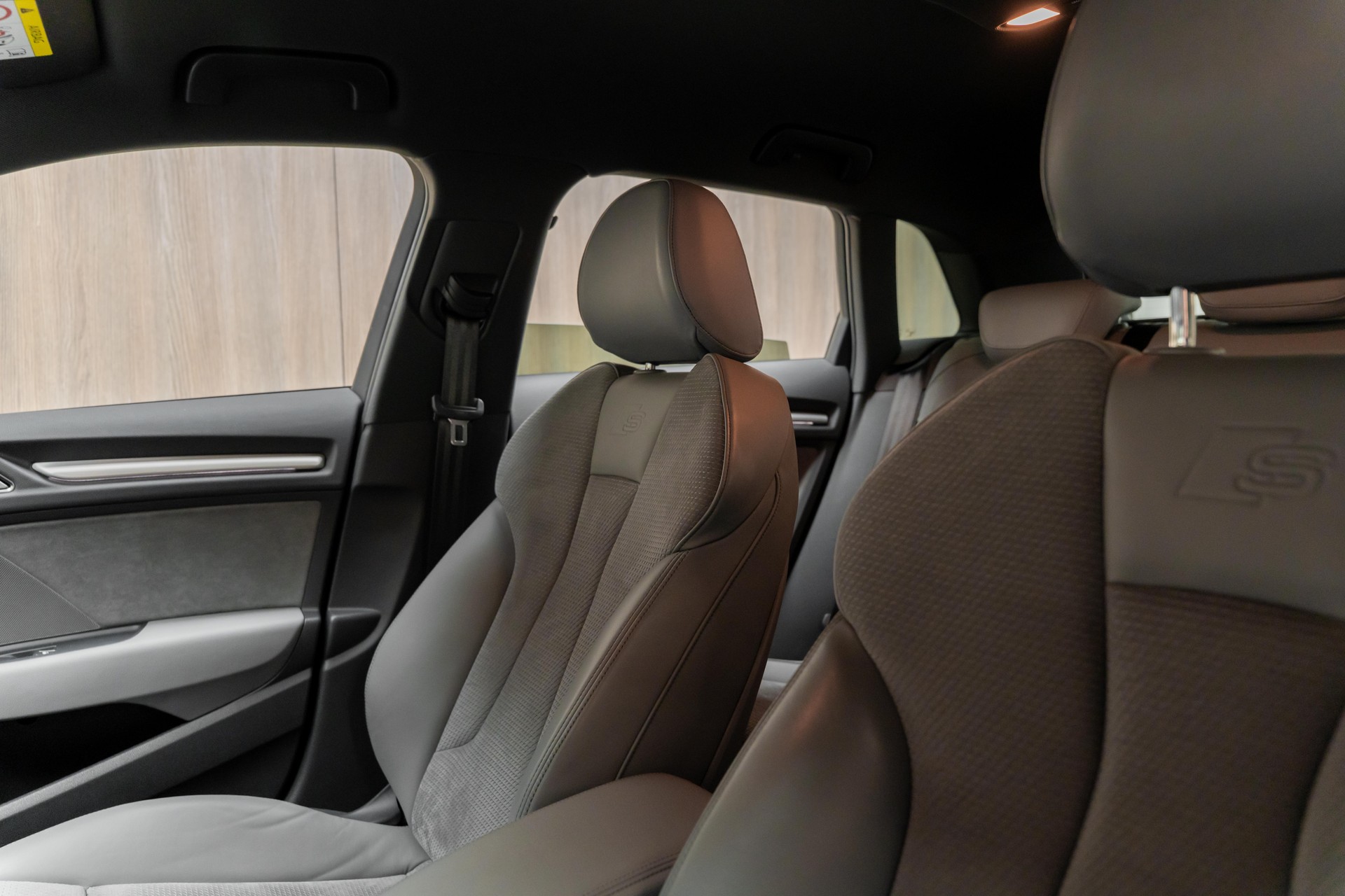 AUDI A3 Sportback 40 TFSI Sport S-tronic-image-6
