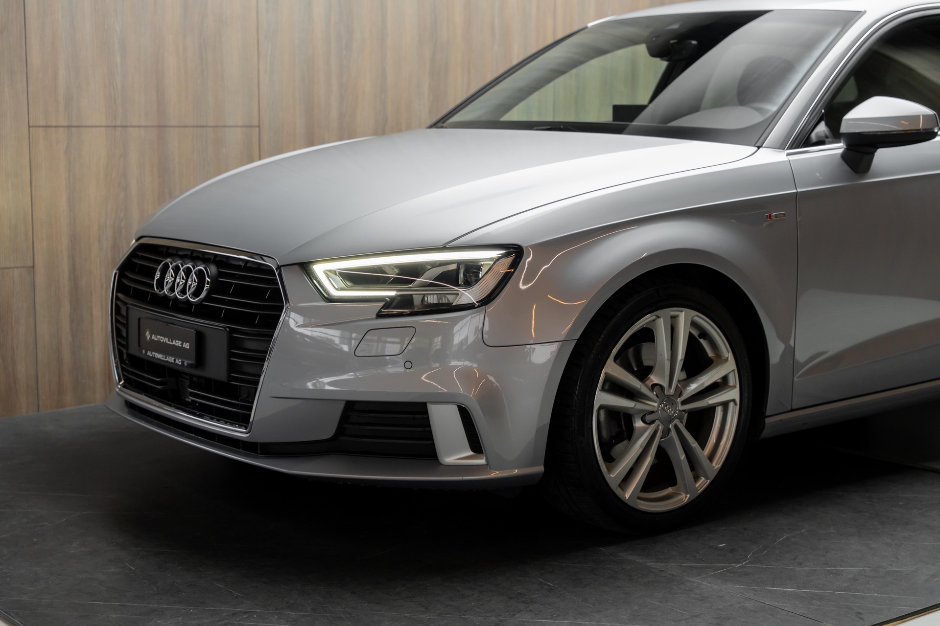 AUDI A3 Sportback 40 TFSI Sport S-tronic-image-22