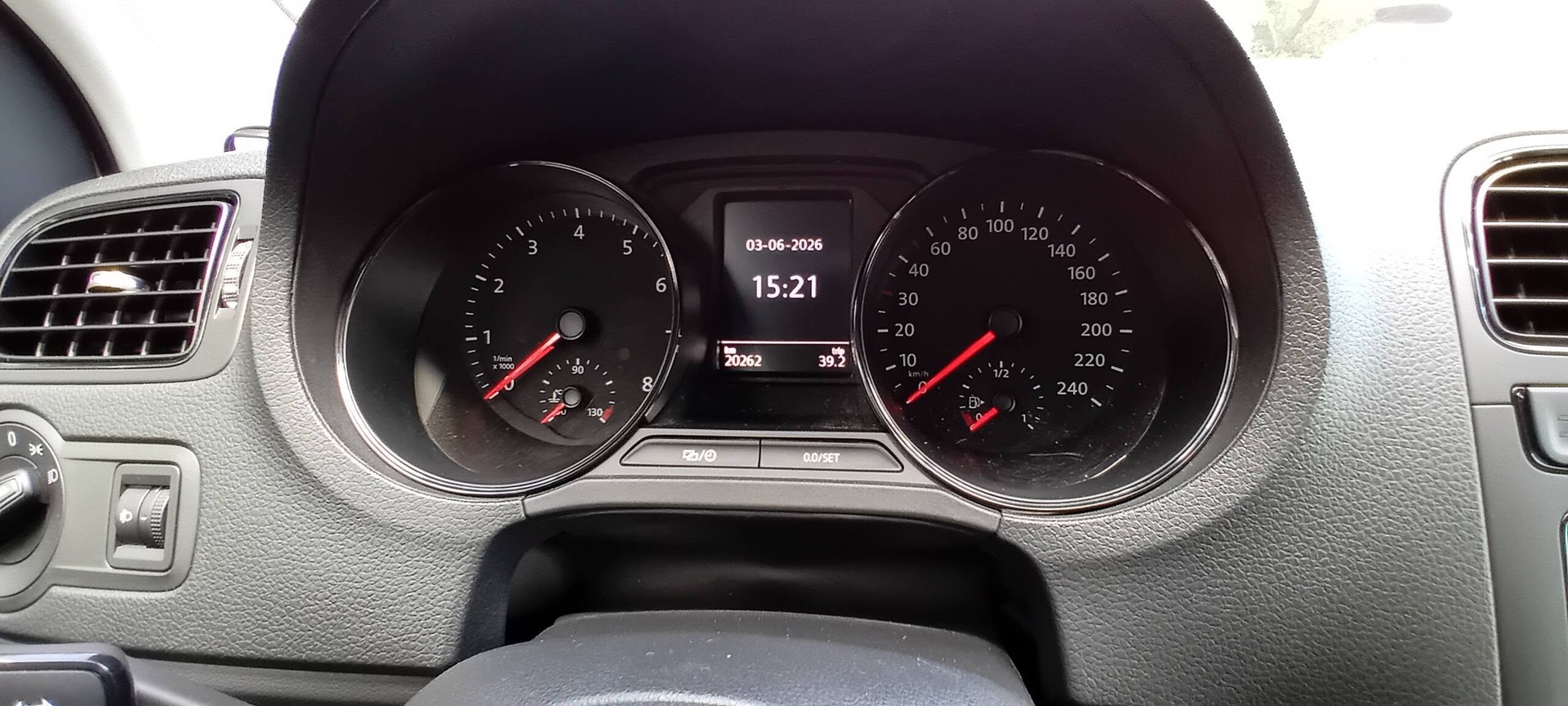 VW 1.0 MPI 60 BlueMT Trendline-image-5