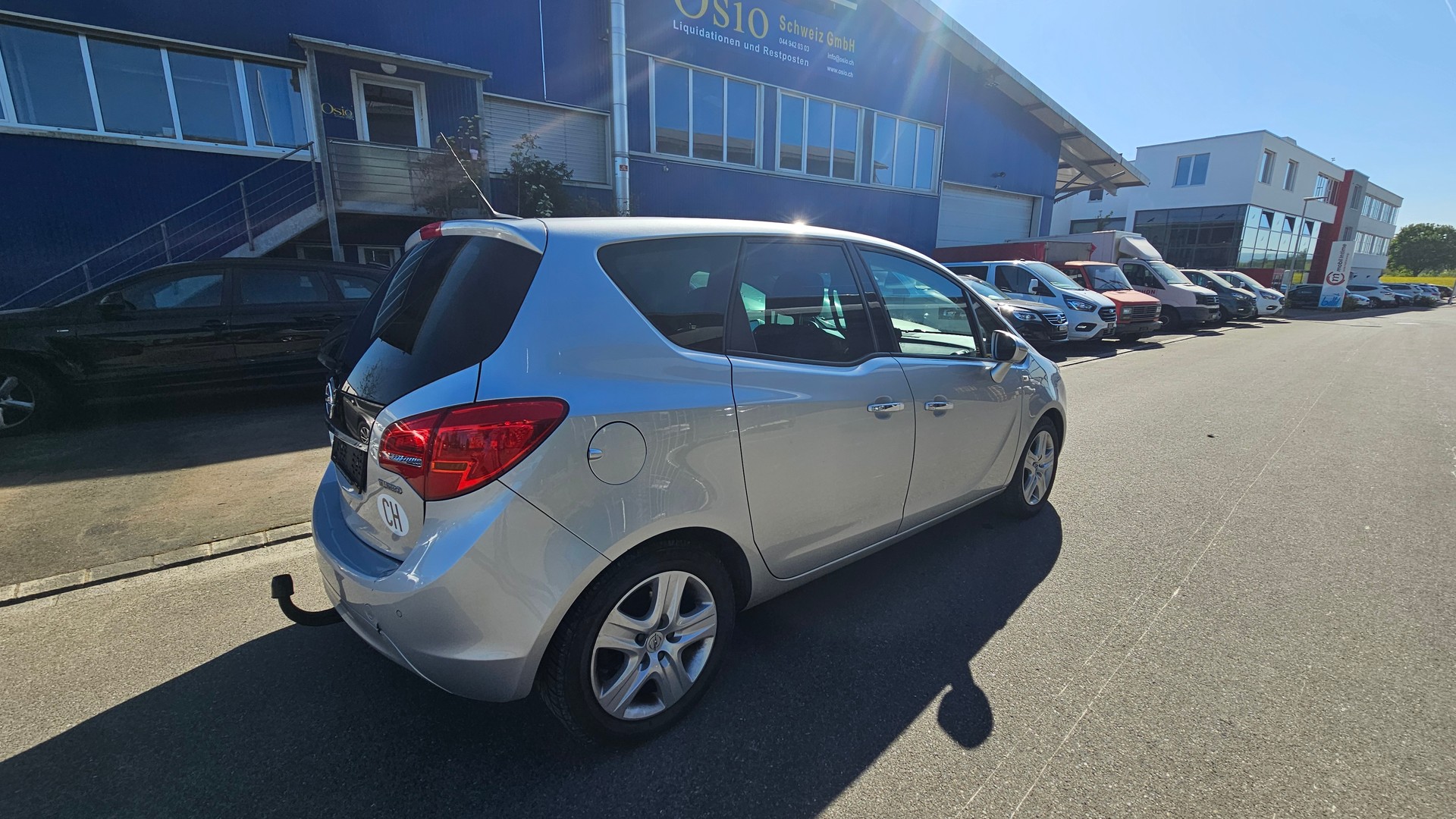OPEL Meriva 1.4 Turbo Cosmo Automatic-image-3