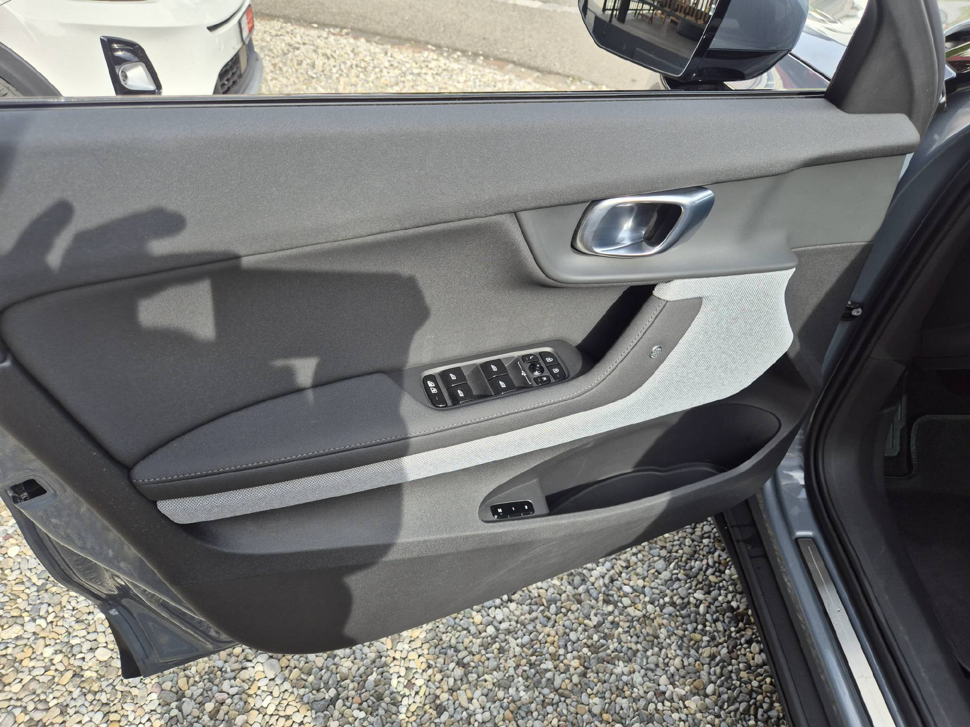 POLESTAR 2 Long Range Dual Motor Performance 78 kWh-image-13