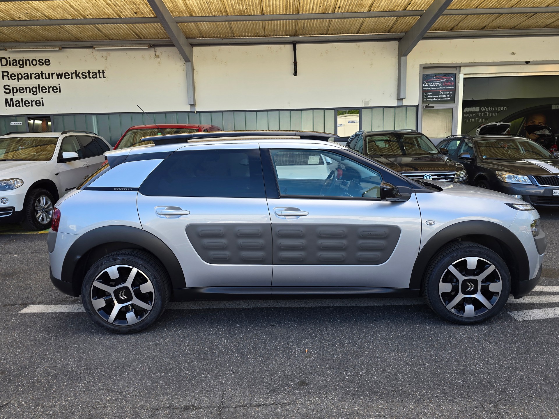 CITROEN C4 Cactus 1.2 VTi Shine-image-5