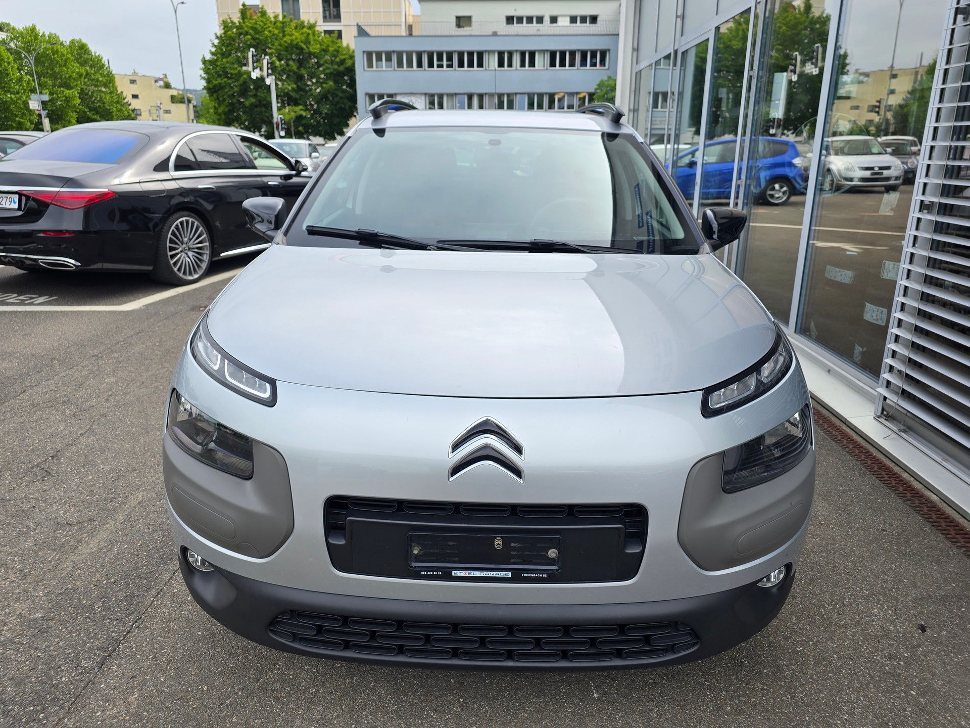 CITROEN C4 Cactus 1.2 VTi Shine-image-2