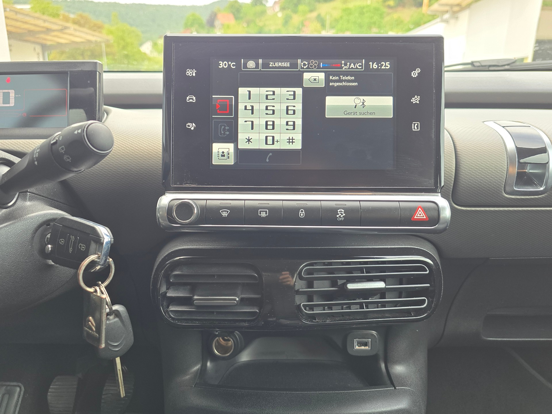 CITROEN C4 Cactus 1.2 VTi Shine-image-10