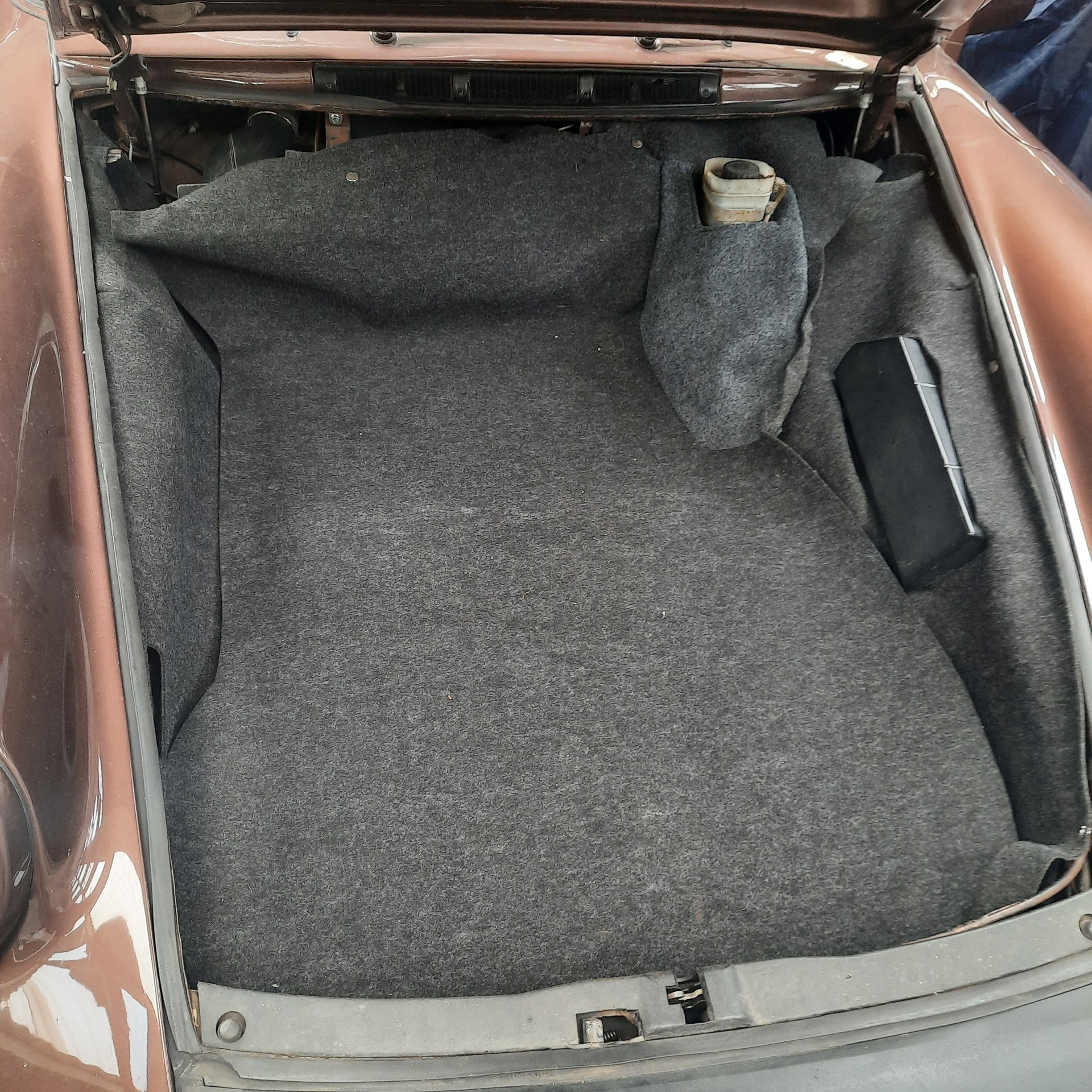 PORSCHE 3.0 SC-image-1