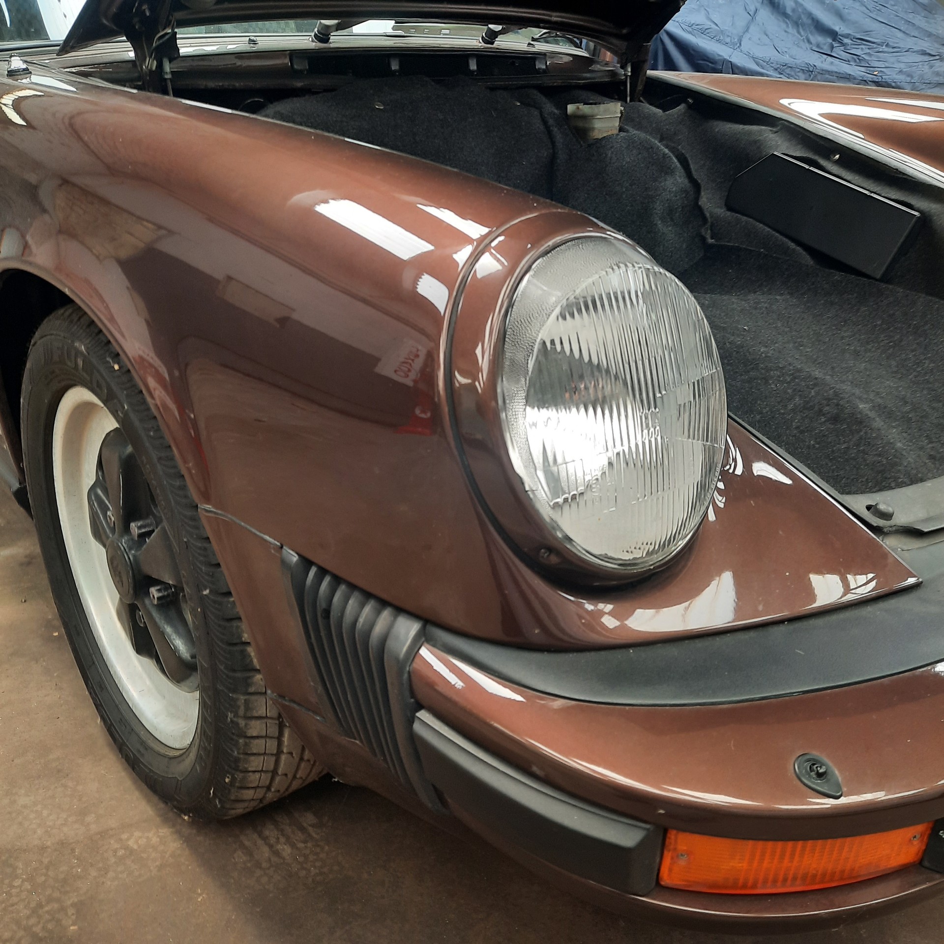 PORSCHE 3.0 SC-image-2