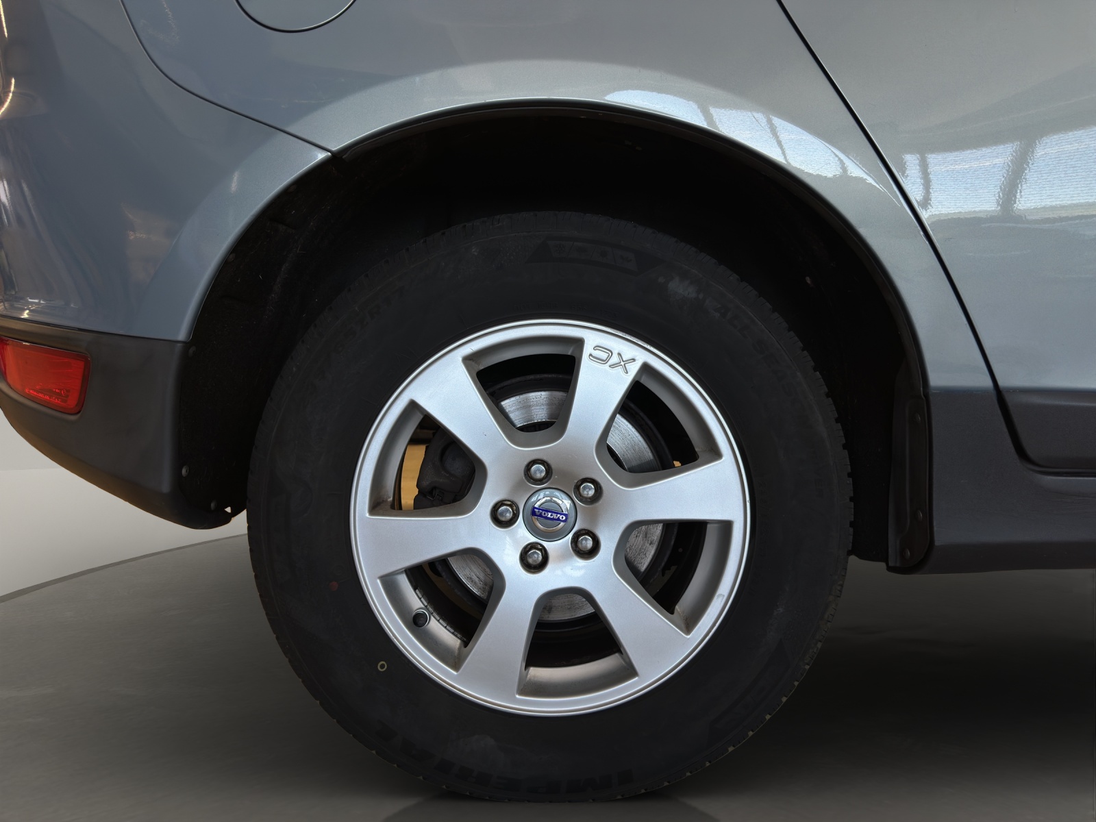 VOLVO XC60 2.4D Geartronic-image-8
