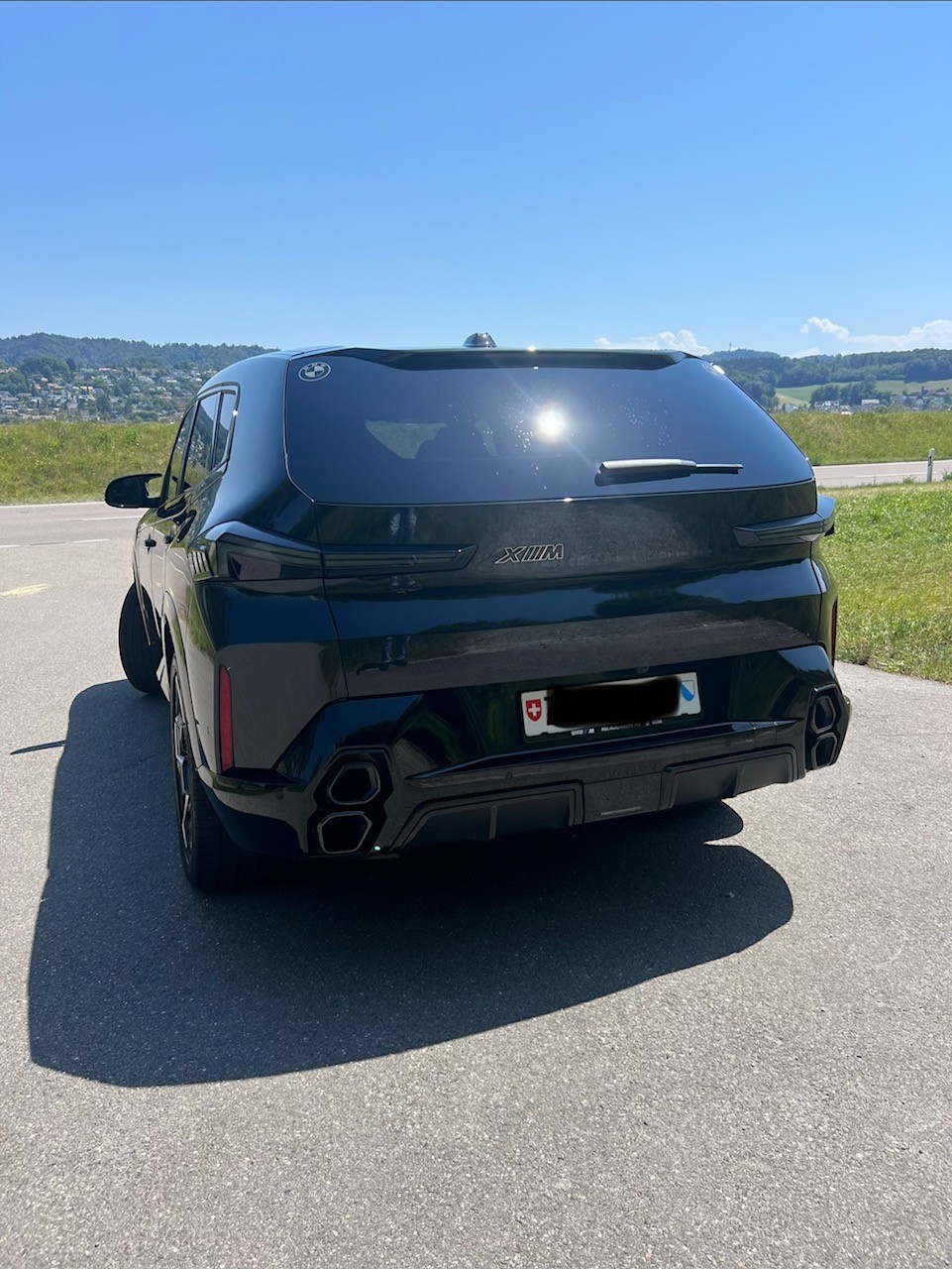 BMW 50e Plug-in Hybrid-image-1