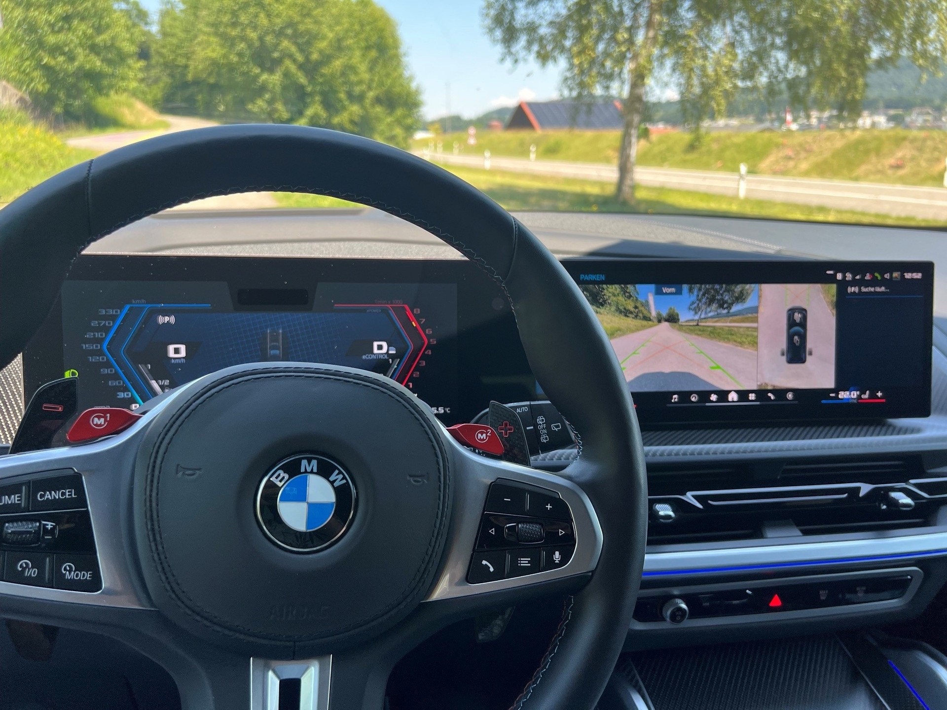 BMW 50e Plug-in Hybrid-image-3