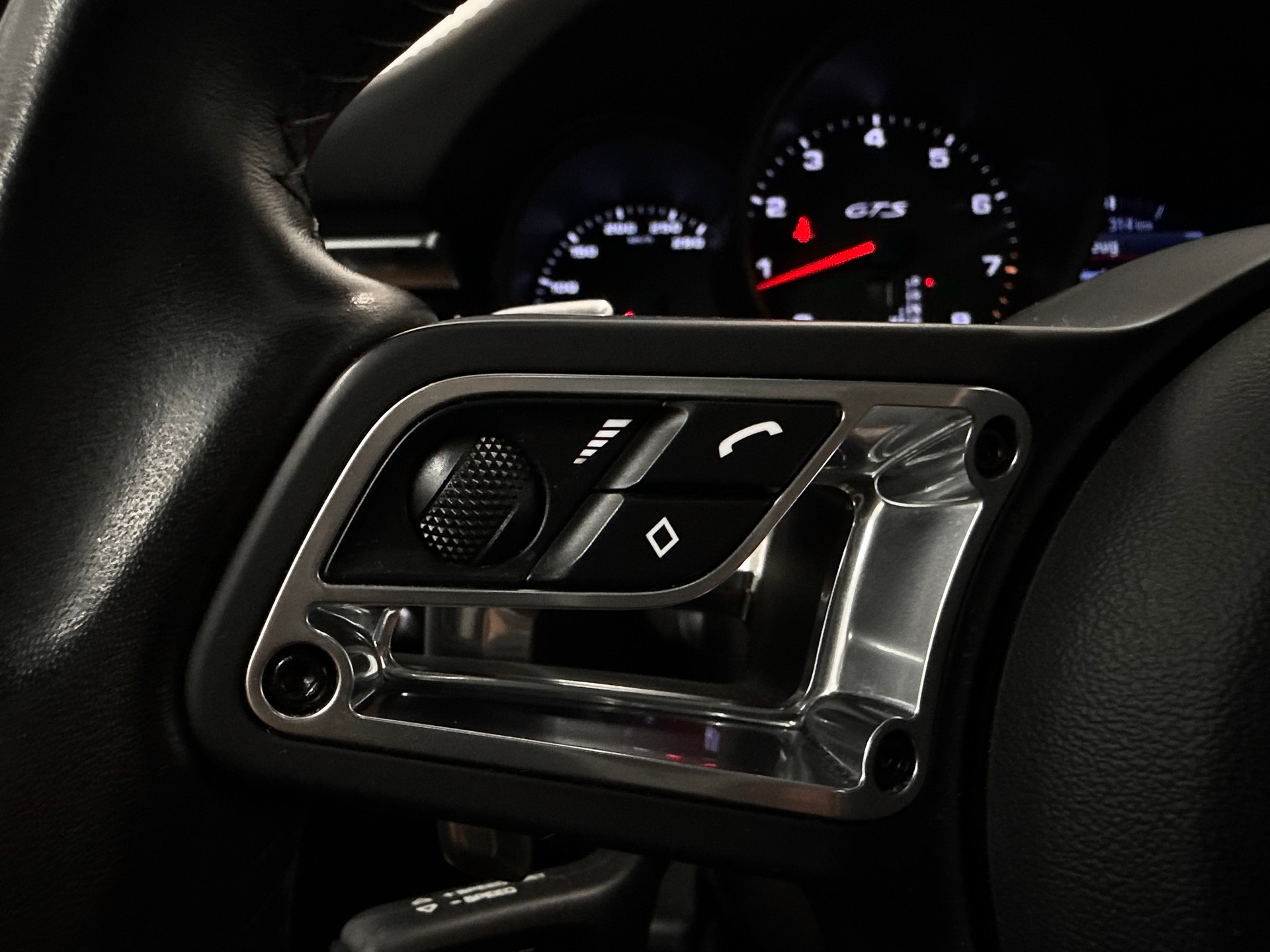 PORSCHE Macan GTS PDK-image-25