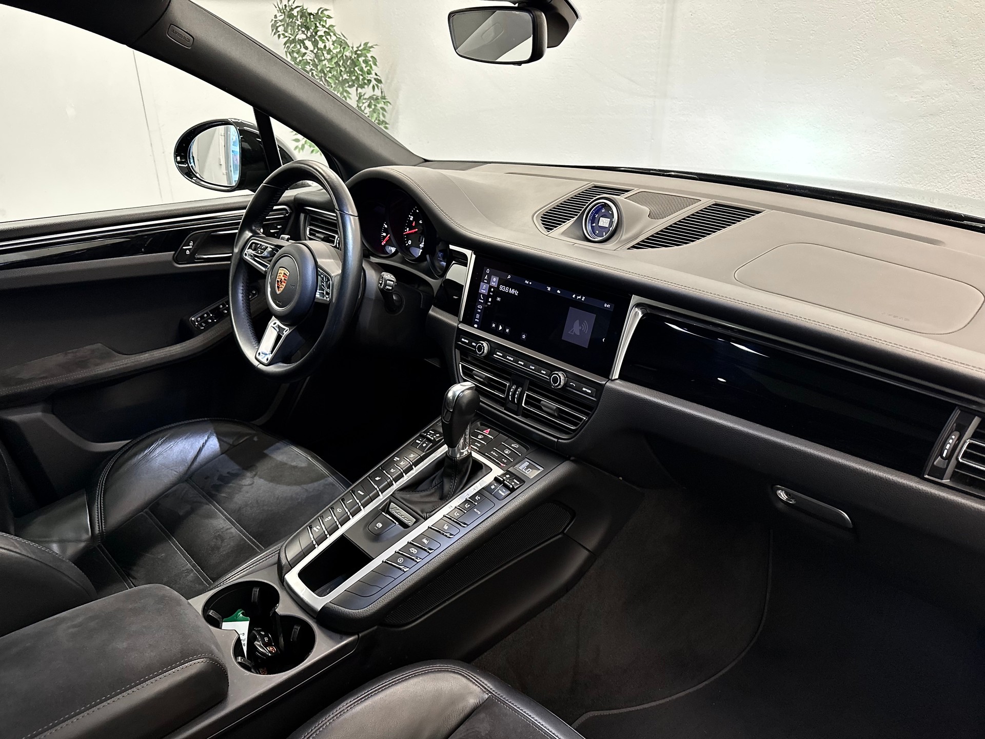 PORSCHE Macan GTS PDK-image-22