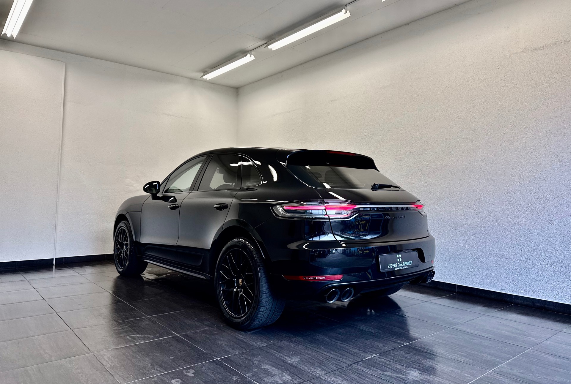 PORSCHE Macan GTS PDK-image-10