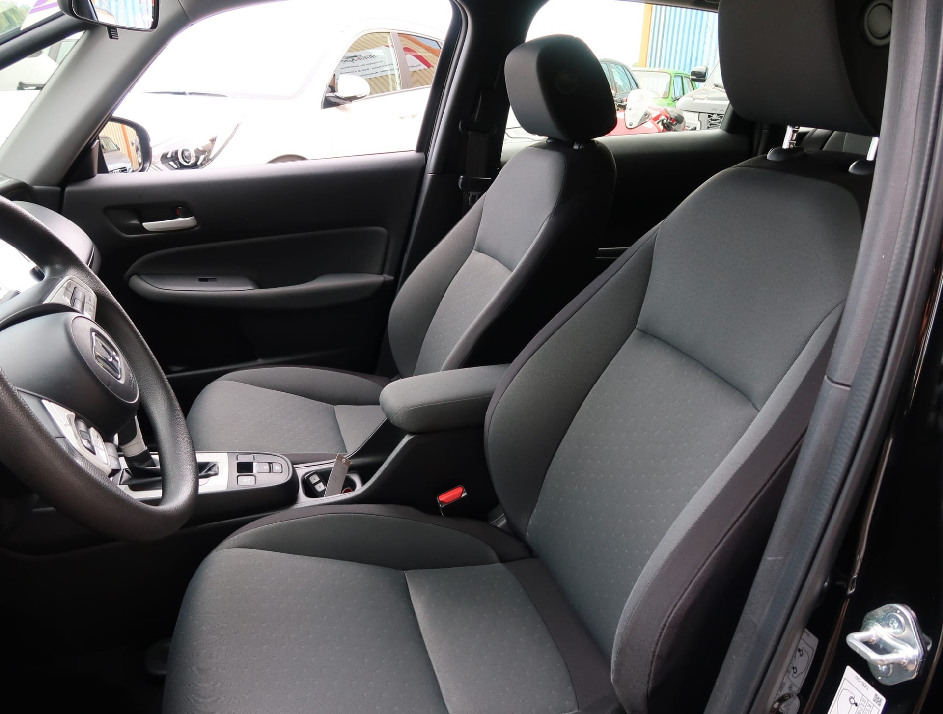 HONDA Jazz 1.5i-MMD Elegance CVT-image-13