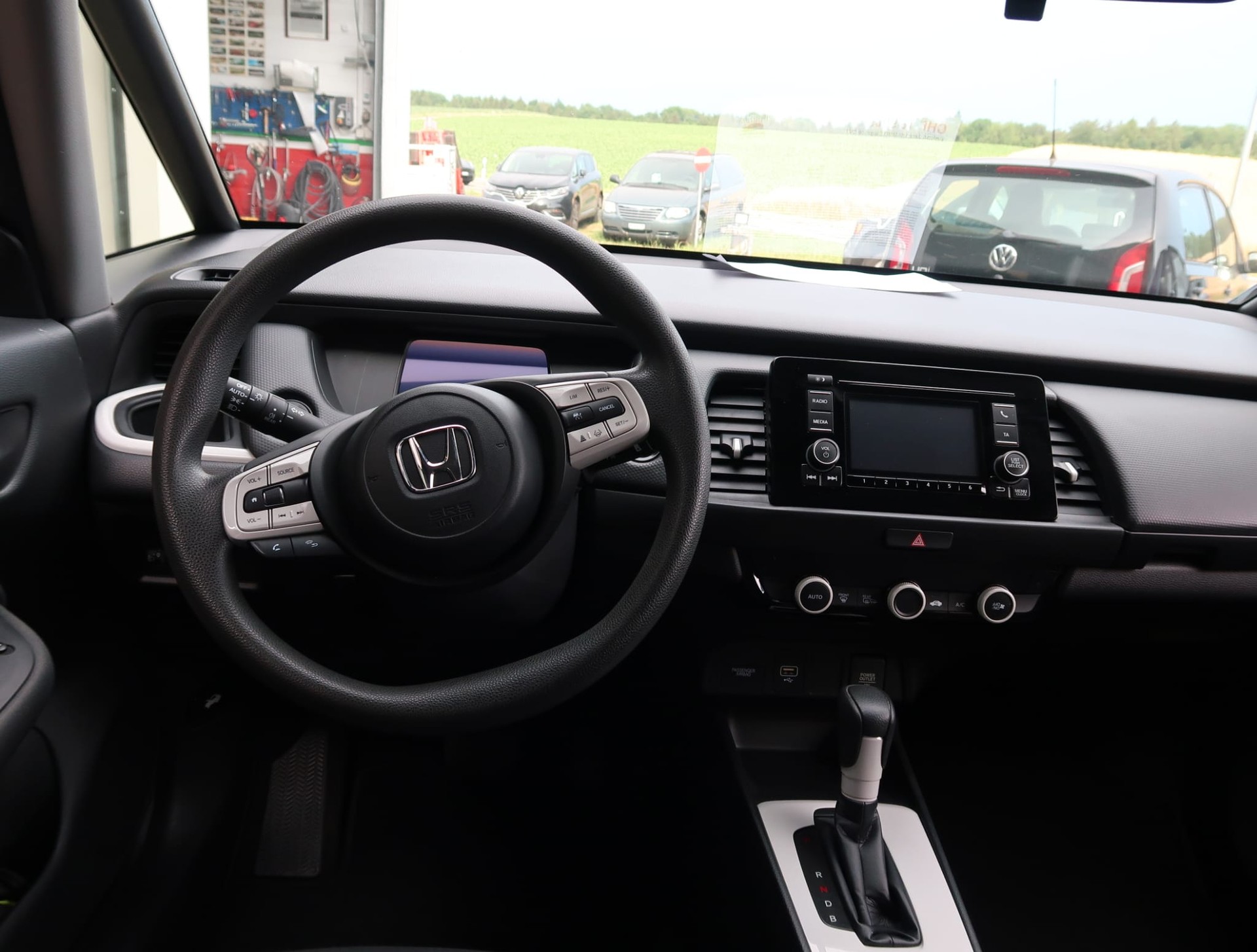 HONDA Jazz 1.5i-MMD Elegance CVT-image-9