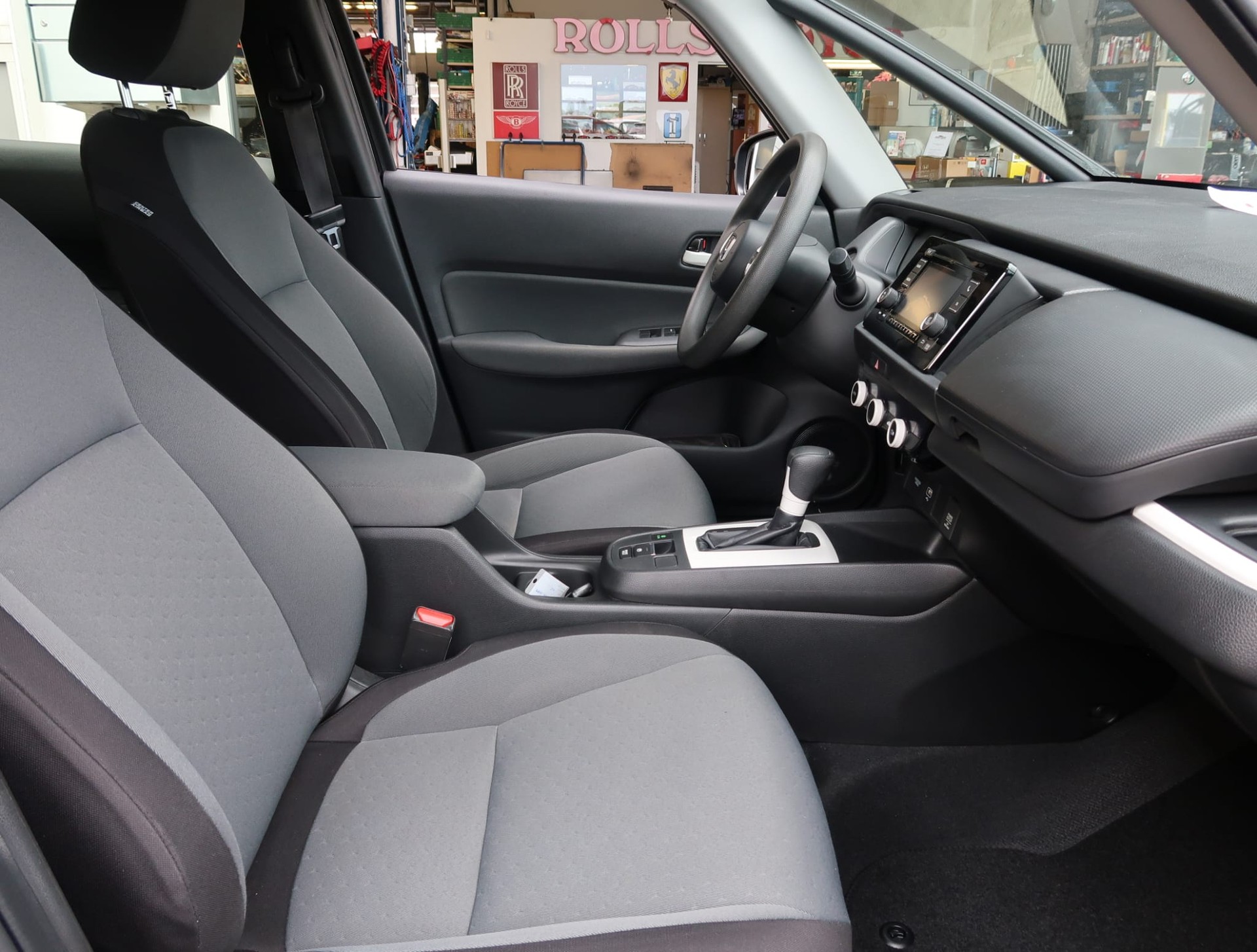 HONDA Jazz 1.5i-MMD Elegance CVT-image-14