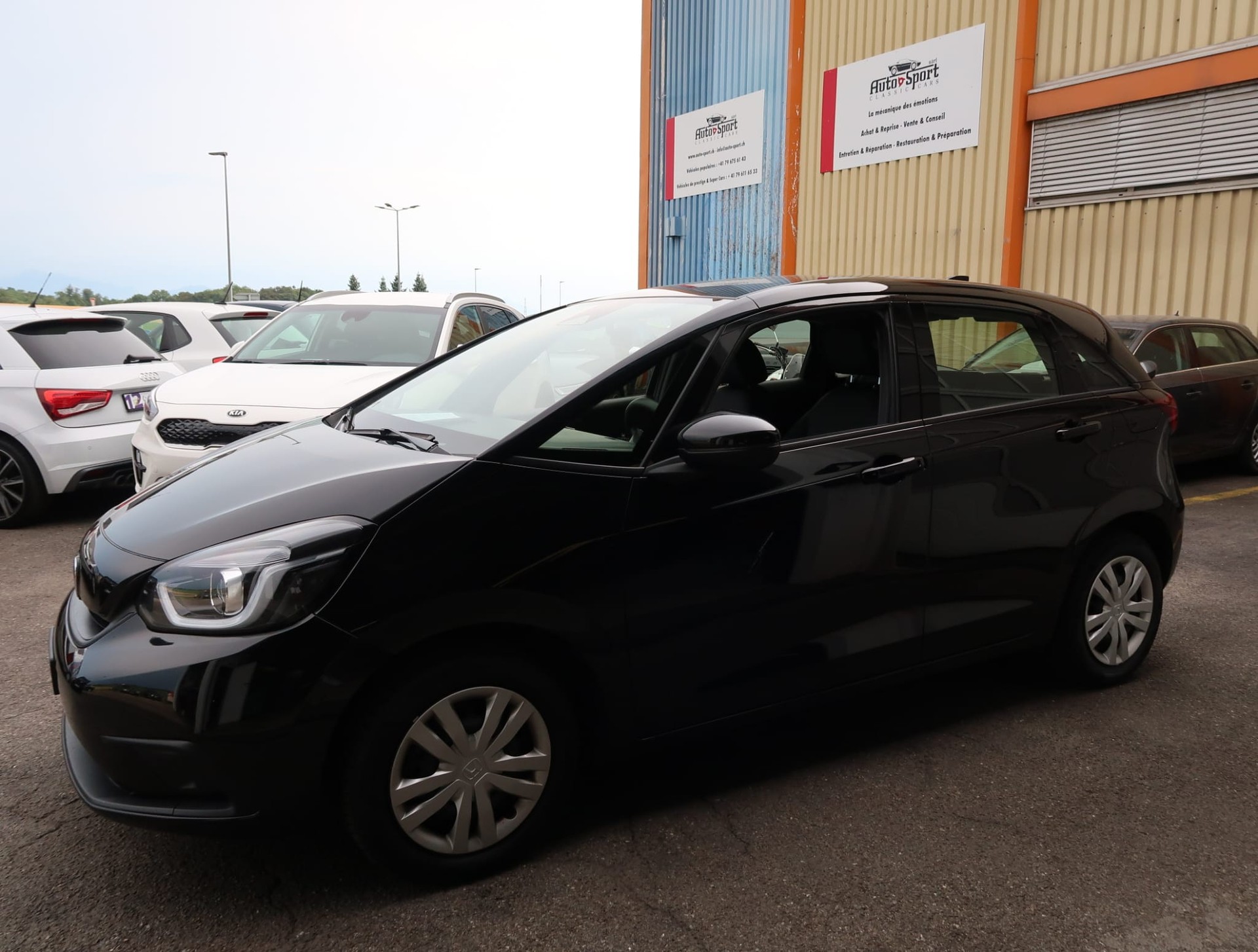 HONDA Jazz 1.5i-MMD Elegance CVT-image-1
