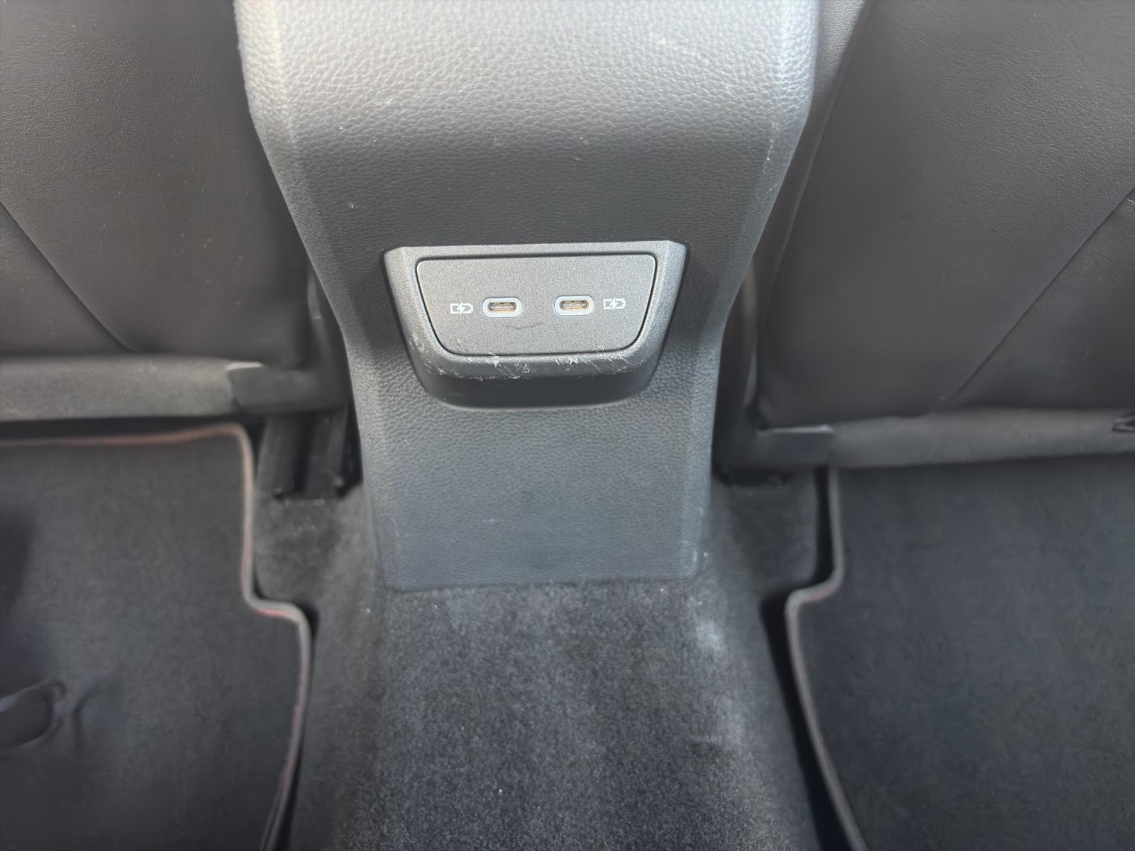 VW Polo 2.0 TSI GTI DSG-image-14