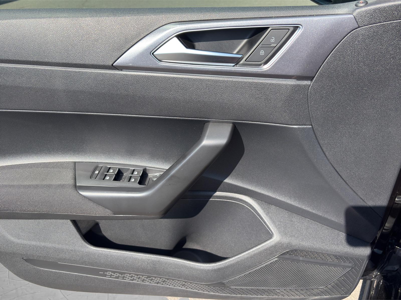 VW Polo 2.0 TSI GTI DSG-image-16