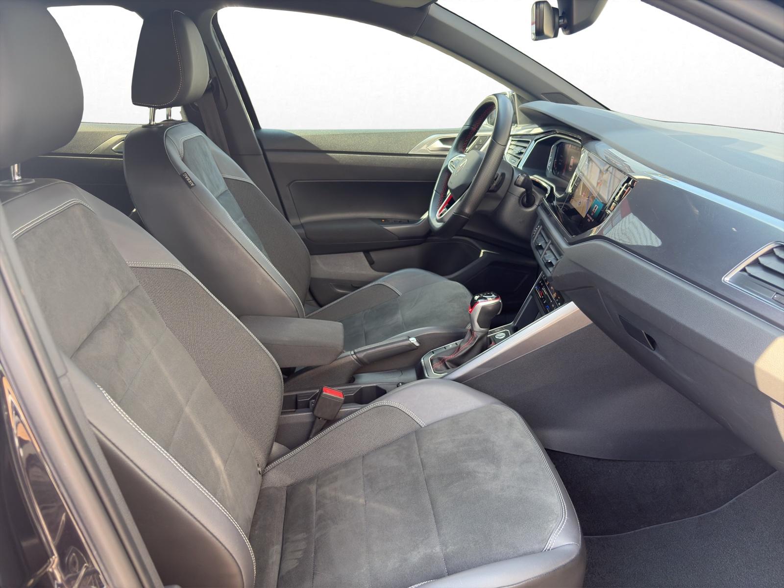 VW Polo 2.0 TSI GTI DSG-image-15