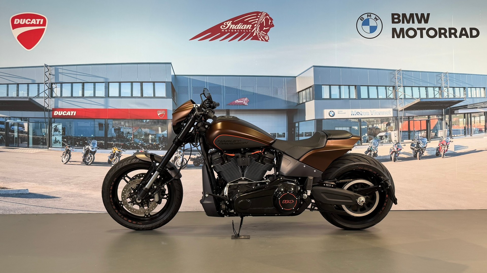HARLEY-DAVIDSON FXDRS 114 ABS-showroom-element-3