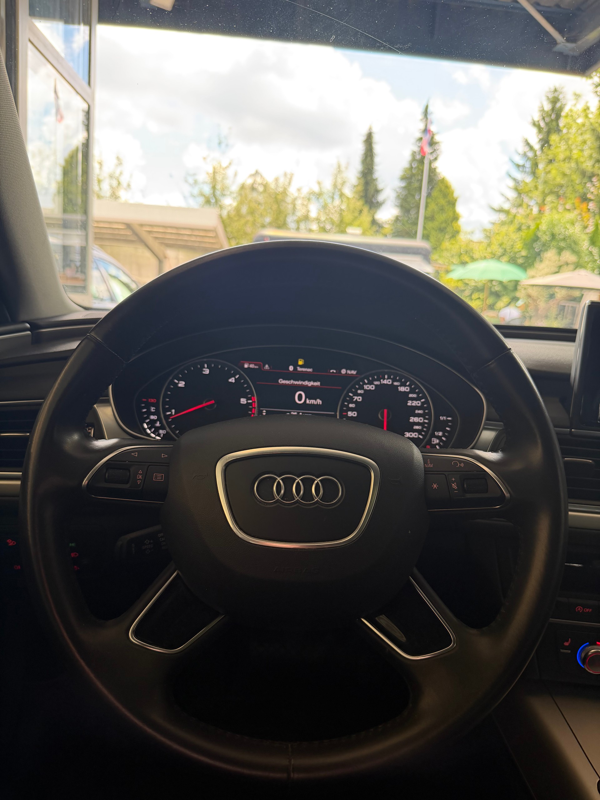 AUDI A6 Avant 2.0 TDI S-tronic-image-10