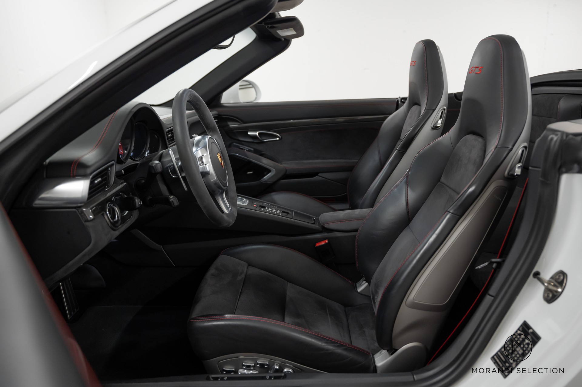 PORSCHE 911 Cabriolet 3.8 Carrera 4 GTS PDK-image-12