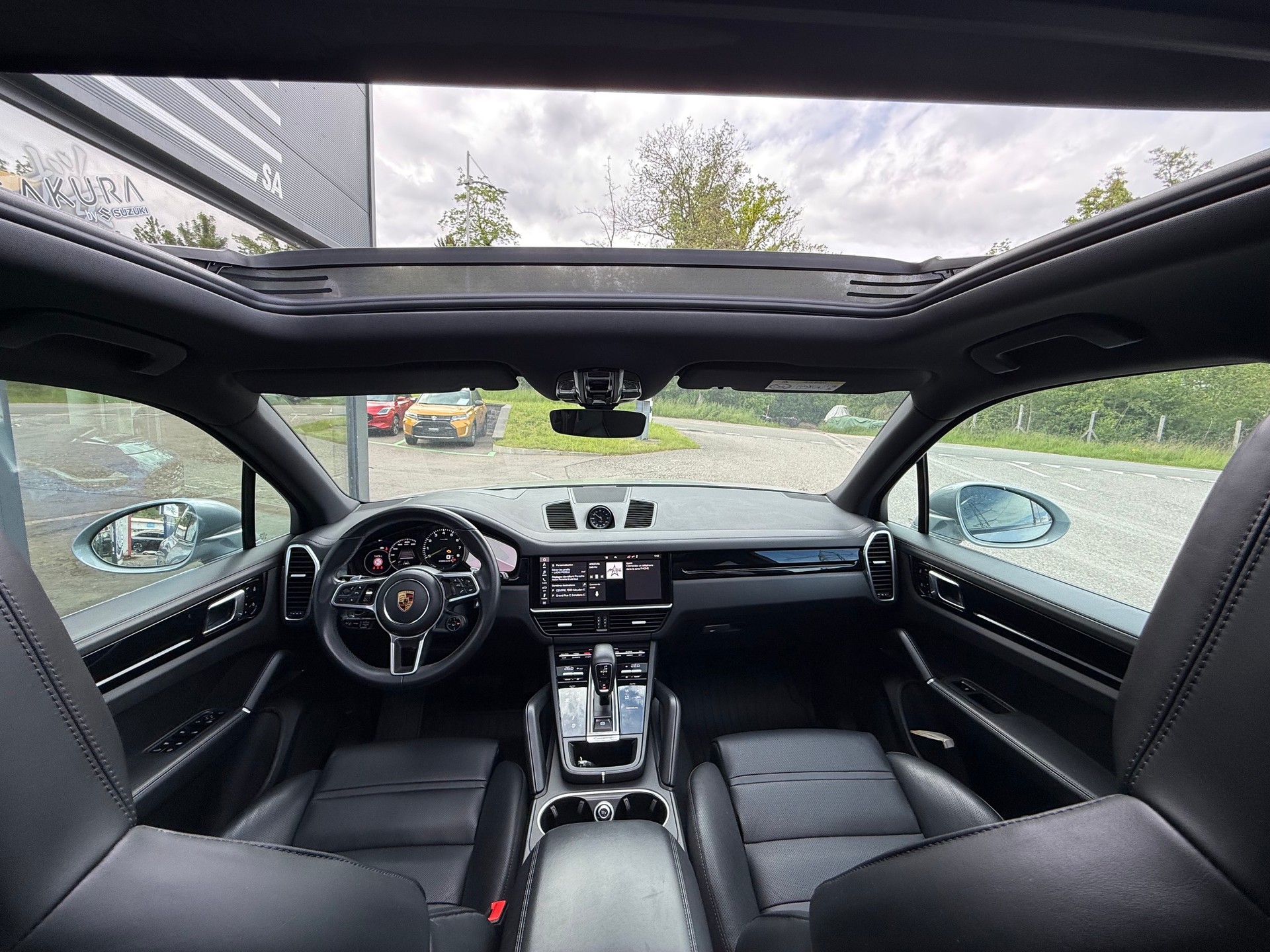 PORSCHE Cayenne E-Hybrid-image-10
