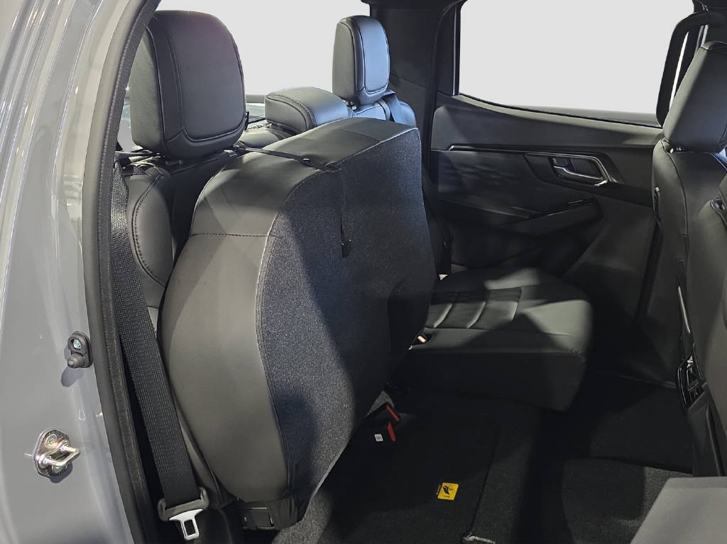 ISUZU Crew Pick-up 1.9 DDi N60 Nitro Sport 4x4-image-13