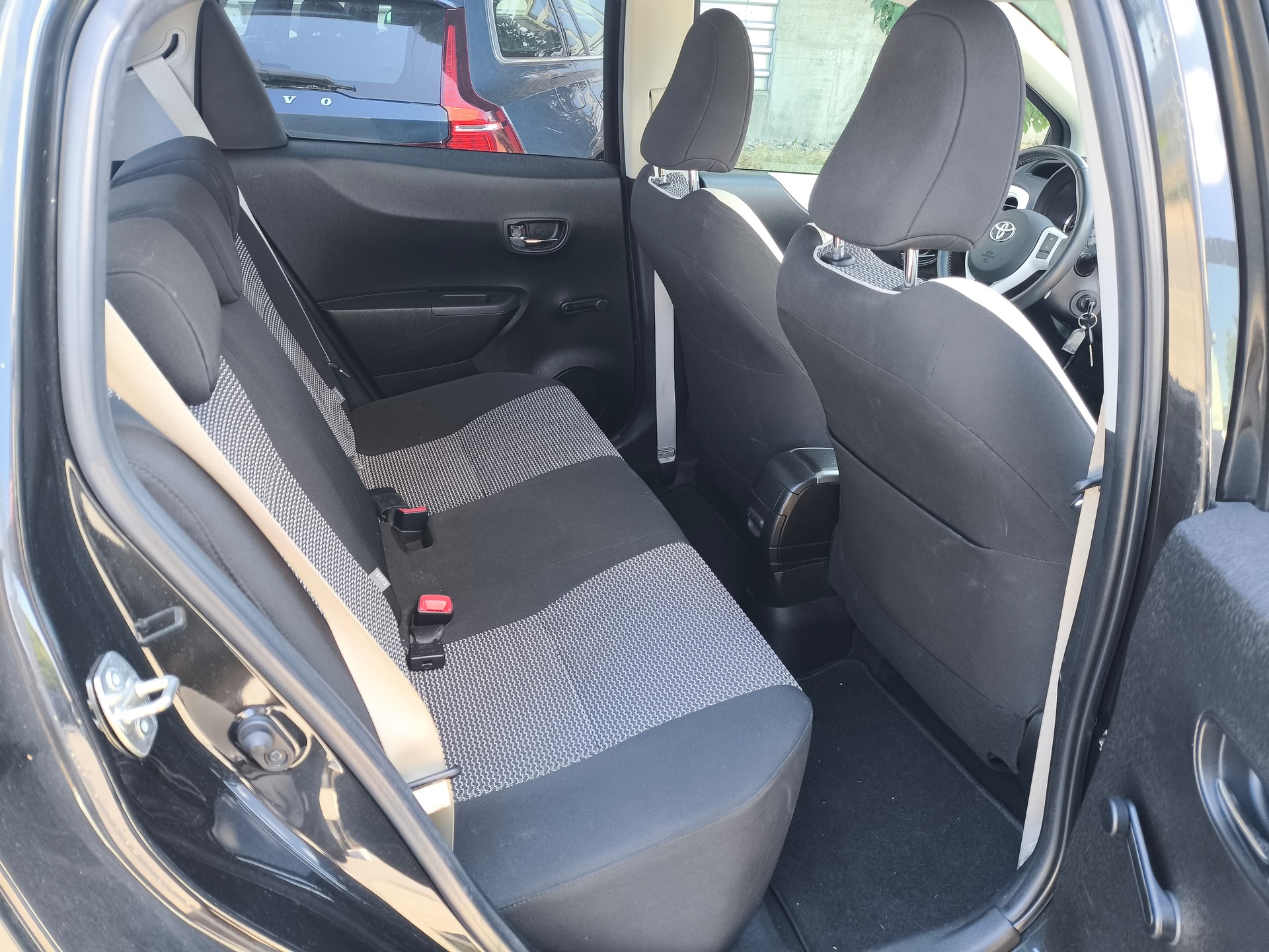 TOYOTA Yaris 1.33 Trend-image-13