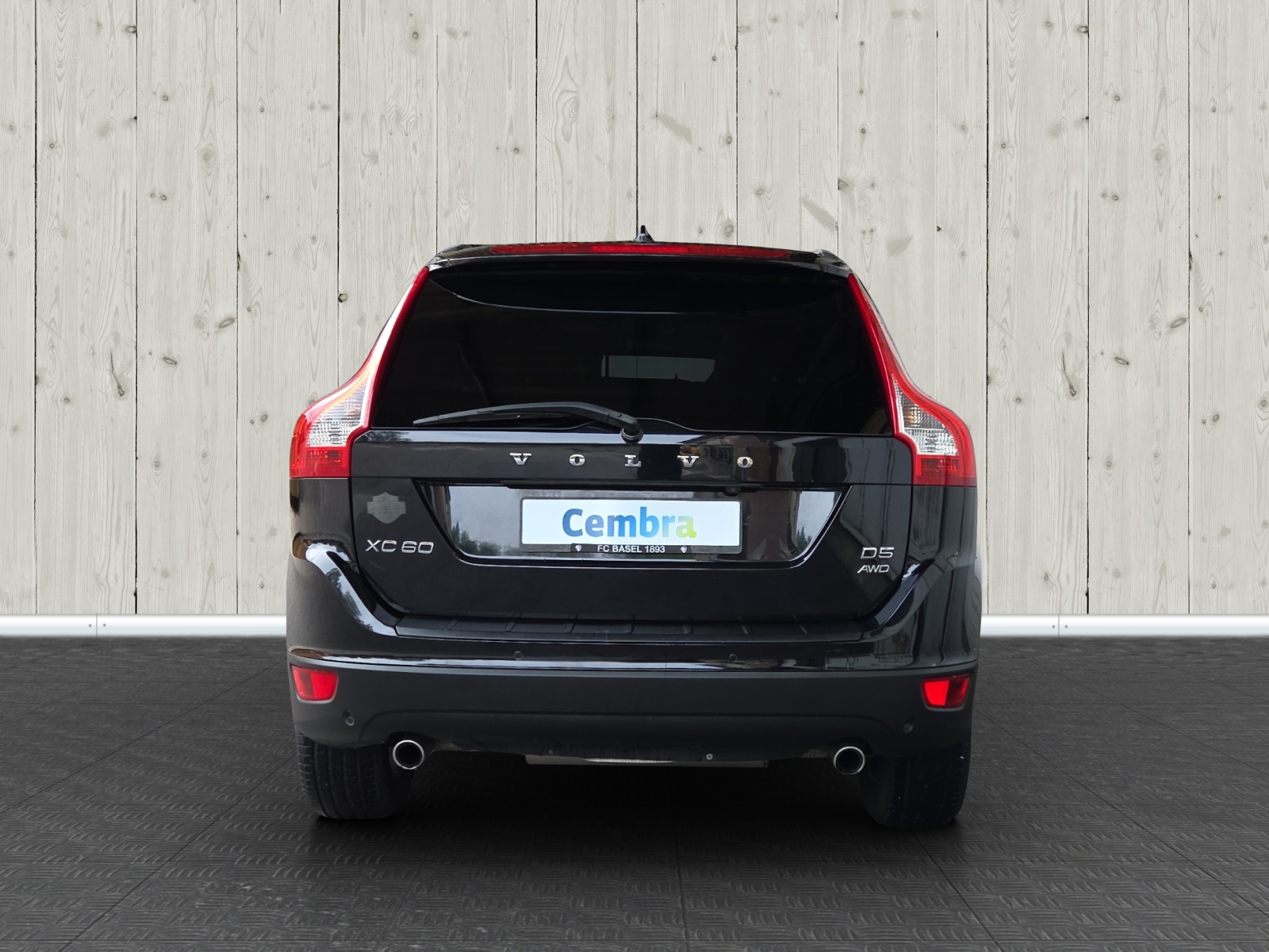 VOLVO XC60 D5 AWD Momentum-image-5