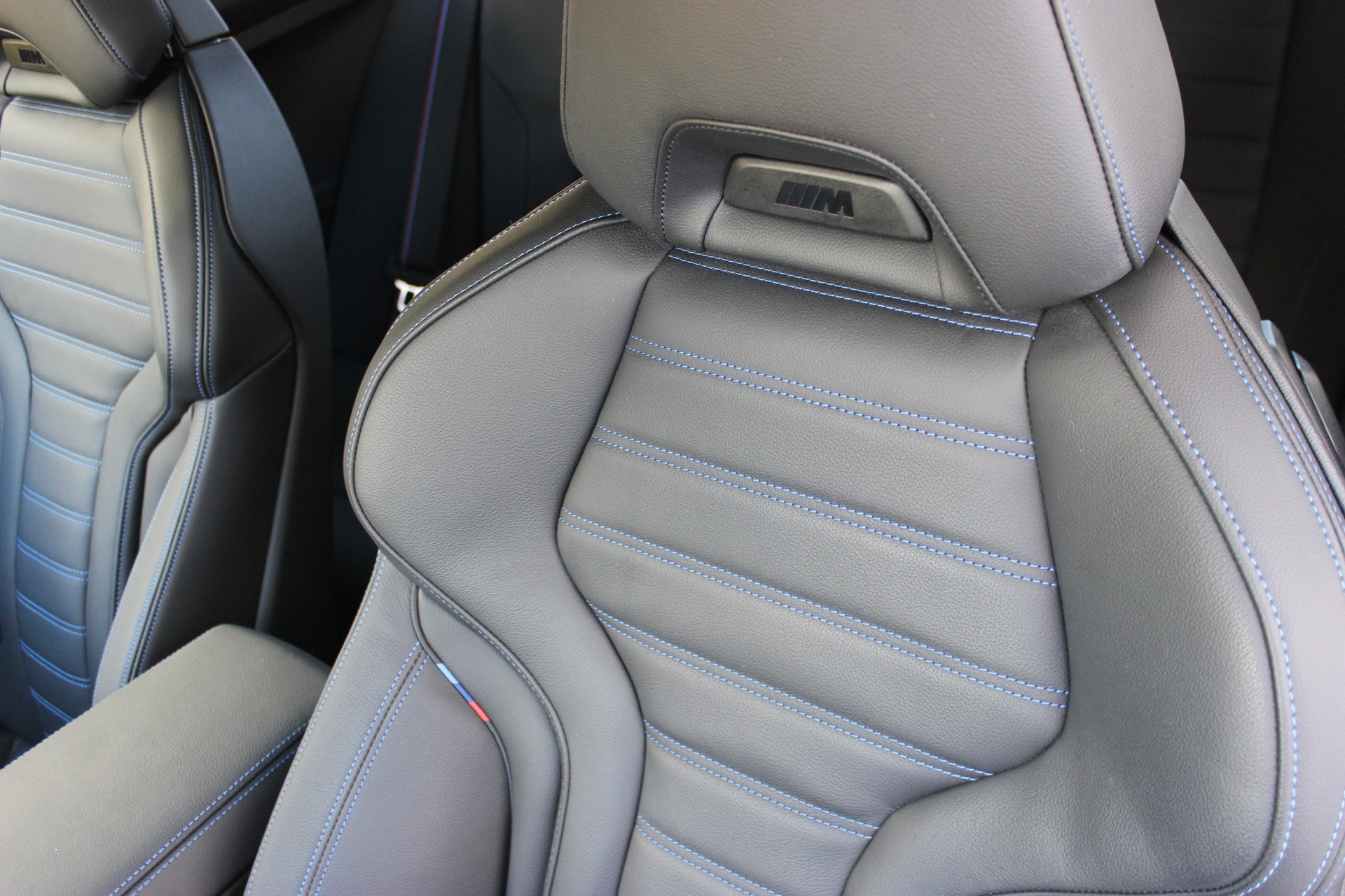 BMW M240i xDrive M Sport Pro MINERALWEISS METALLIC *ANHÄNGERKUPPLUNG*-image-8