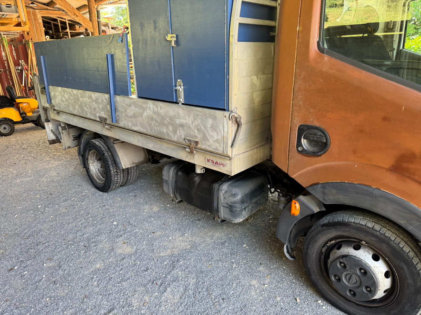 NISSAN 2.5 T 130 Pro-image-0