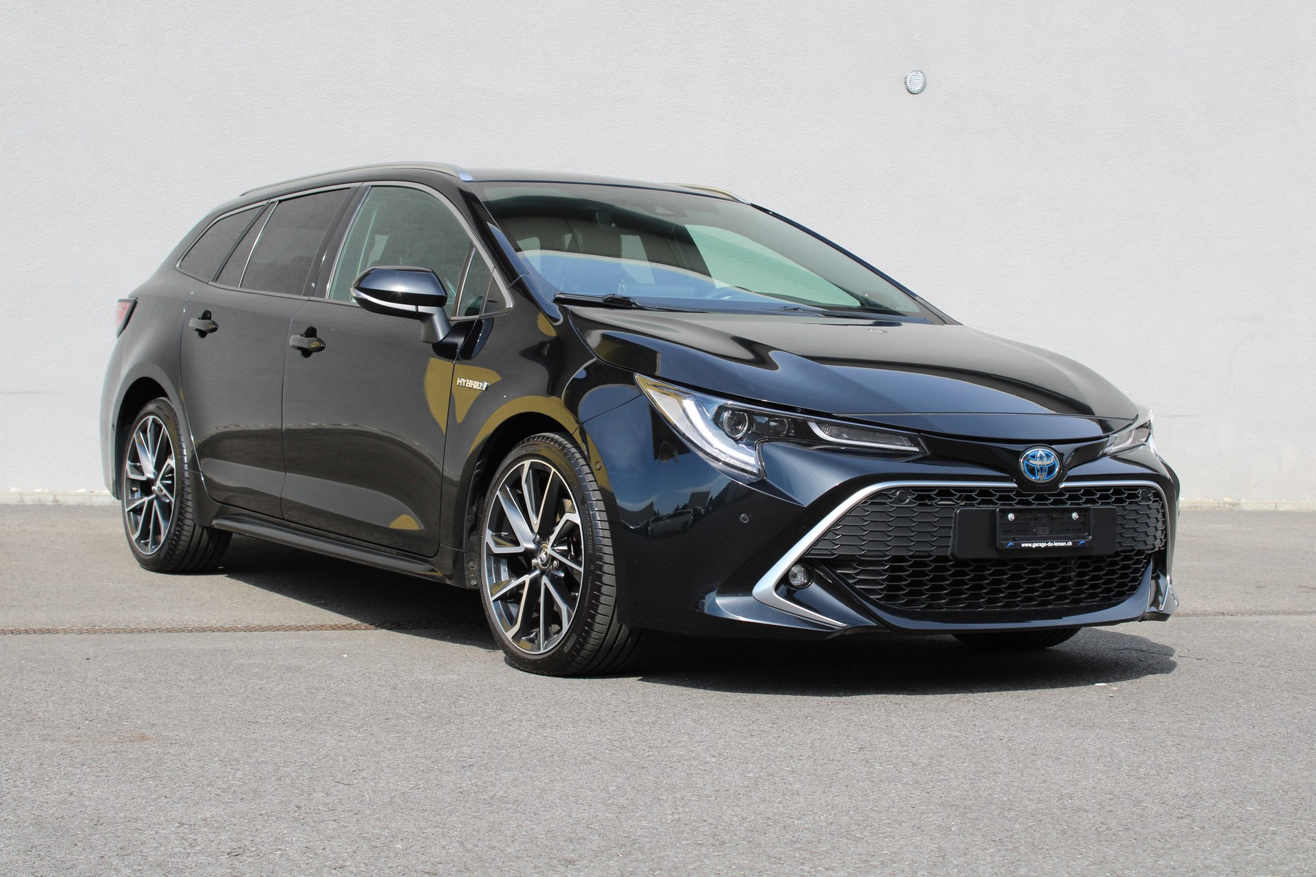 TOYOTA Corolla Touring Sports 2.0 HSD Premium e-CVT-image-2