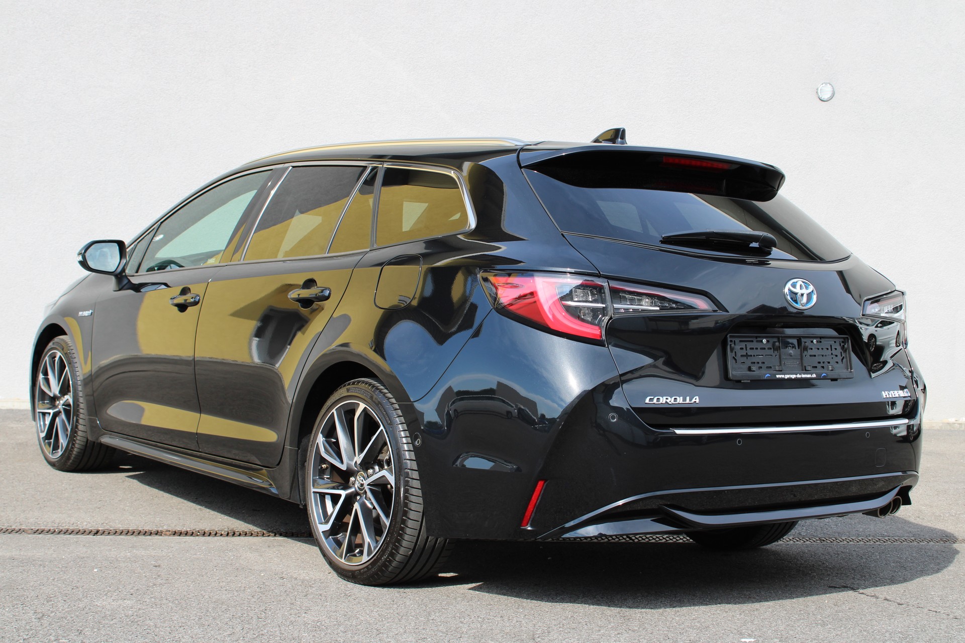 TOYOTA Corolla Touring Sports 2.0 HSD Premium e-CVT-image-5